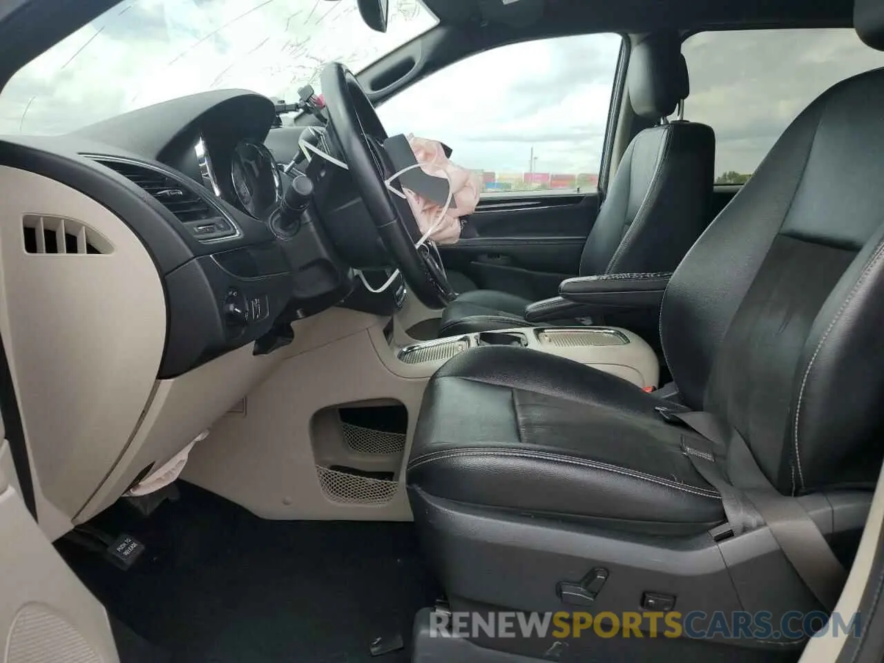 7 Photograph of a damaged car 2C4RDGCG3KR788150 DODGE CARAVAN 2019