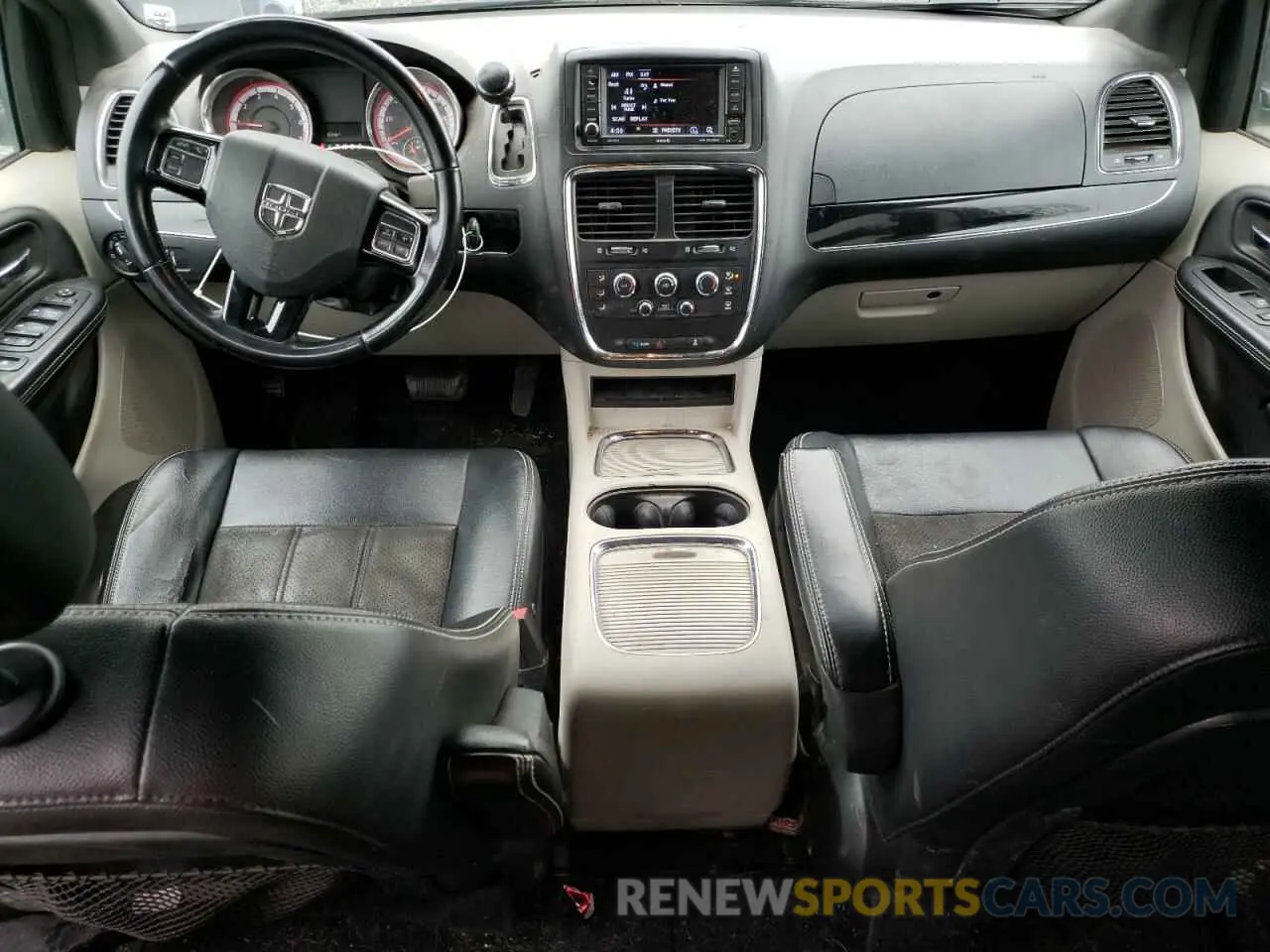 8 Photograph of a damaged car 2C4RDGCG3KR788598 DODGE CARAVAN 2019