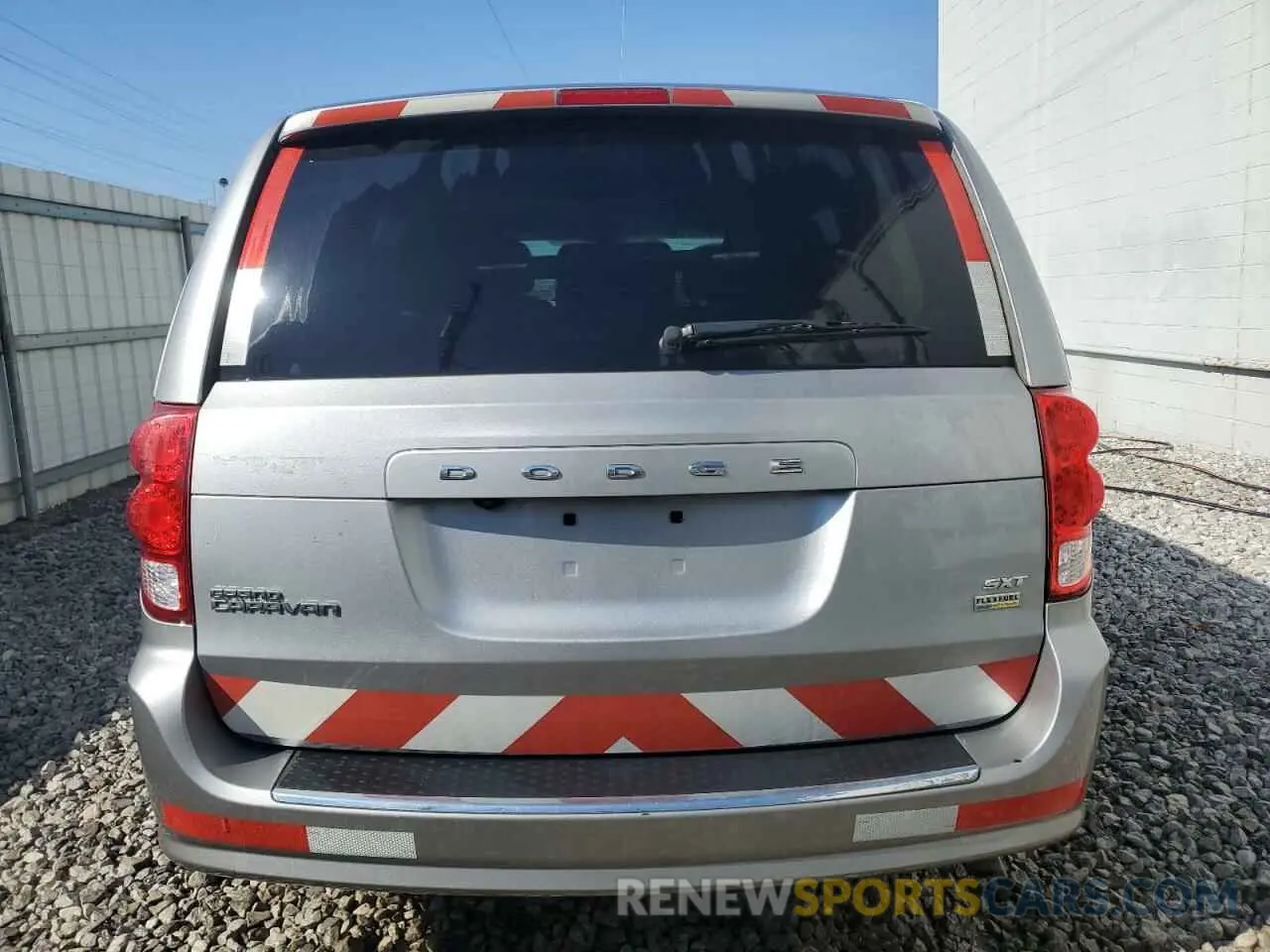 6 Photograph of a damaged car 2C4RDGCG3KR798287 DODGE CARAVAN 2019
