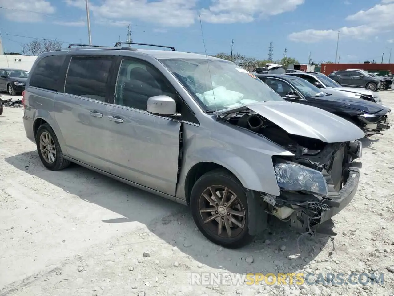 4 Photograph of a damaged car 2C4RDGCG3KR798418 DODGE CARAVAN 2019