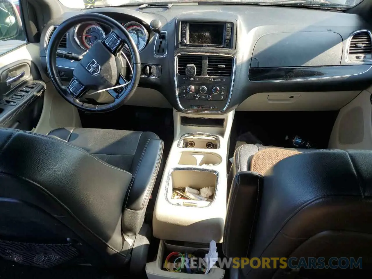 8 Photograph of a damaged car 2C4RDGCG4KR511278 DODGE CARAVAN 2019