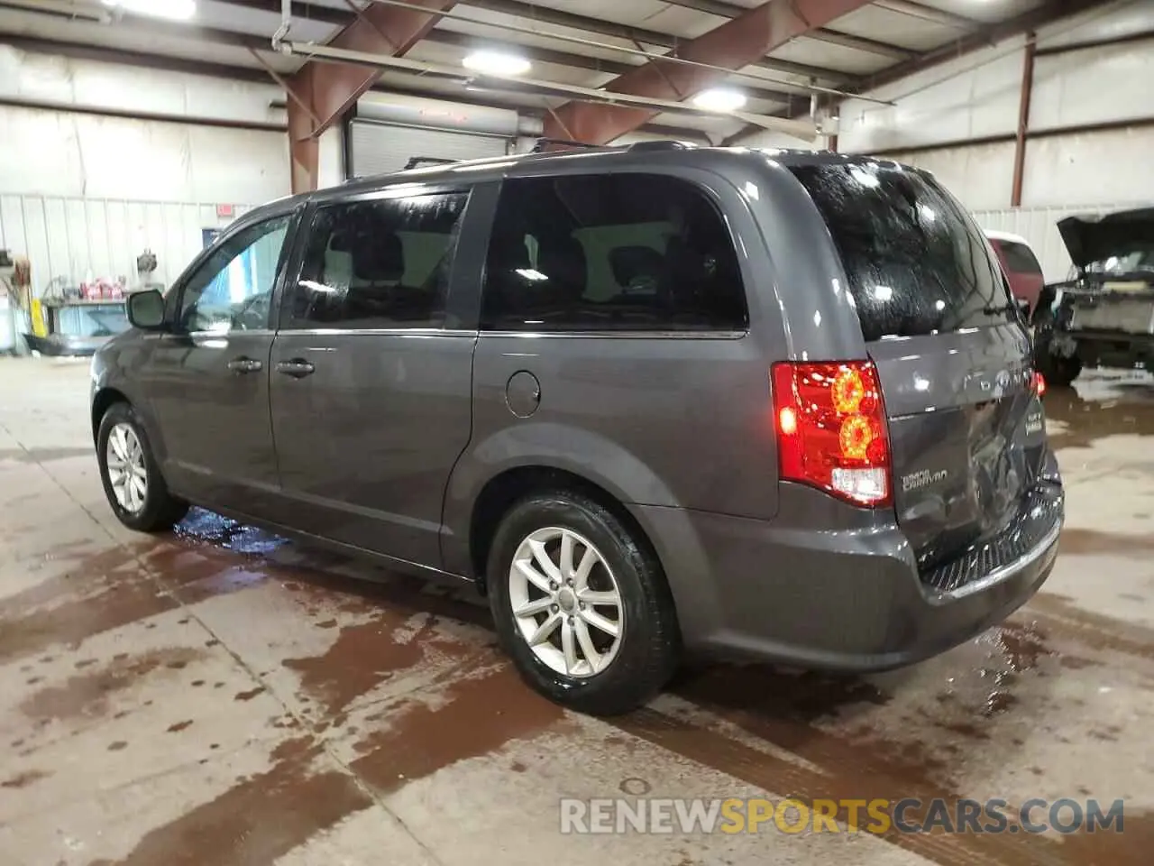2 Photograph of a damaged car 2C4RDGCG4KR546094 DODGE CARAVAN 2019