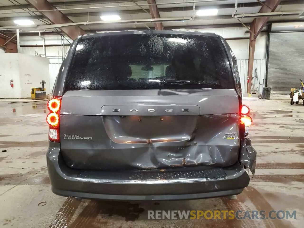 6 Photograph of a damaged car 2C4RDGCG4KR546094 DODGE CARAVAN 2019