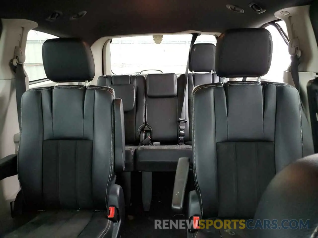10 Photograph of a damaged car 2C4RDGCG4KR580424 DODGE CARAVAN 2019