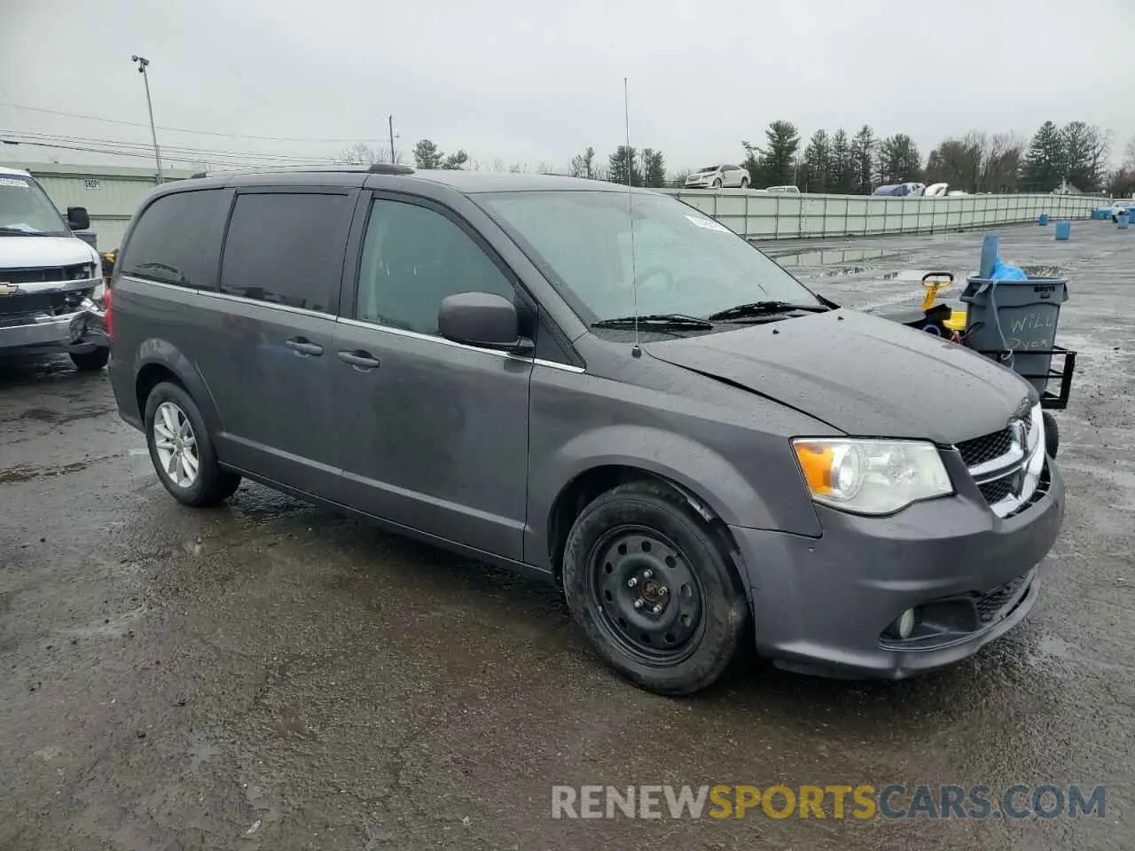 4 Photograph of a damaged car 2C4RDGCG4KR648219 DODGE CARAVAN 2019
