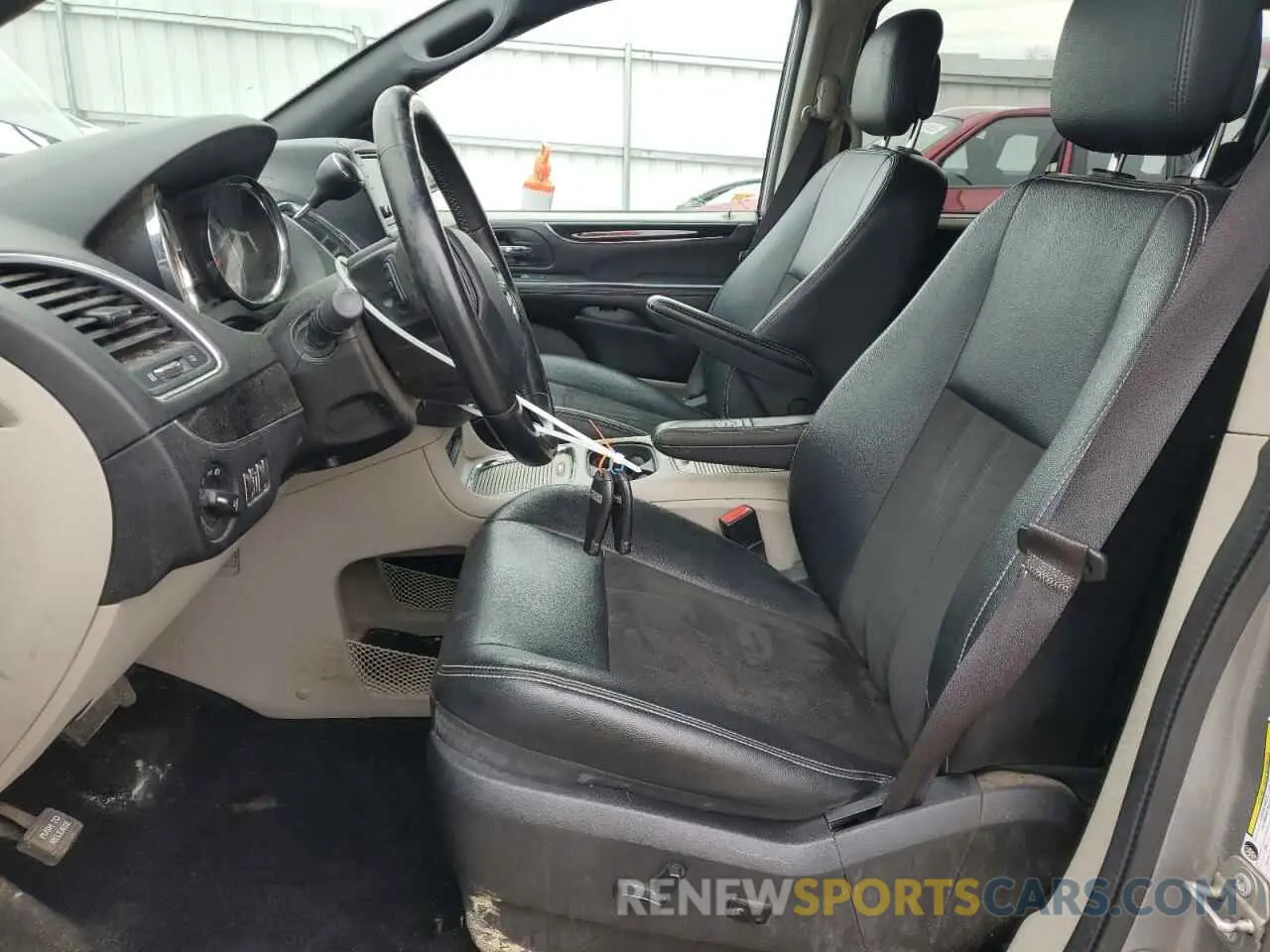 7 Photograph of a damaged car 2C4RDGCG4KR711495 DODGE CARAVAN 2019