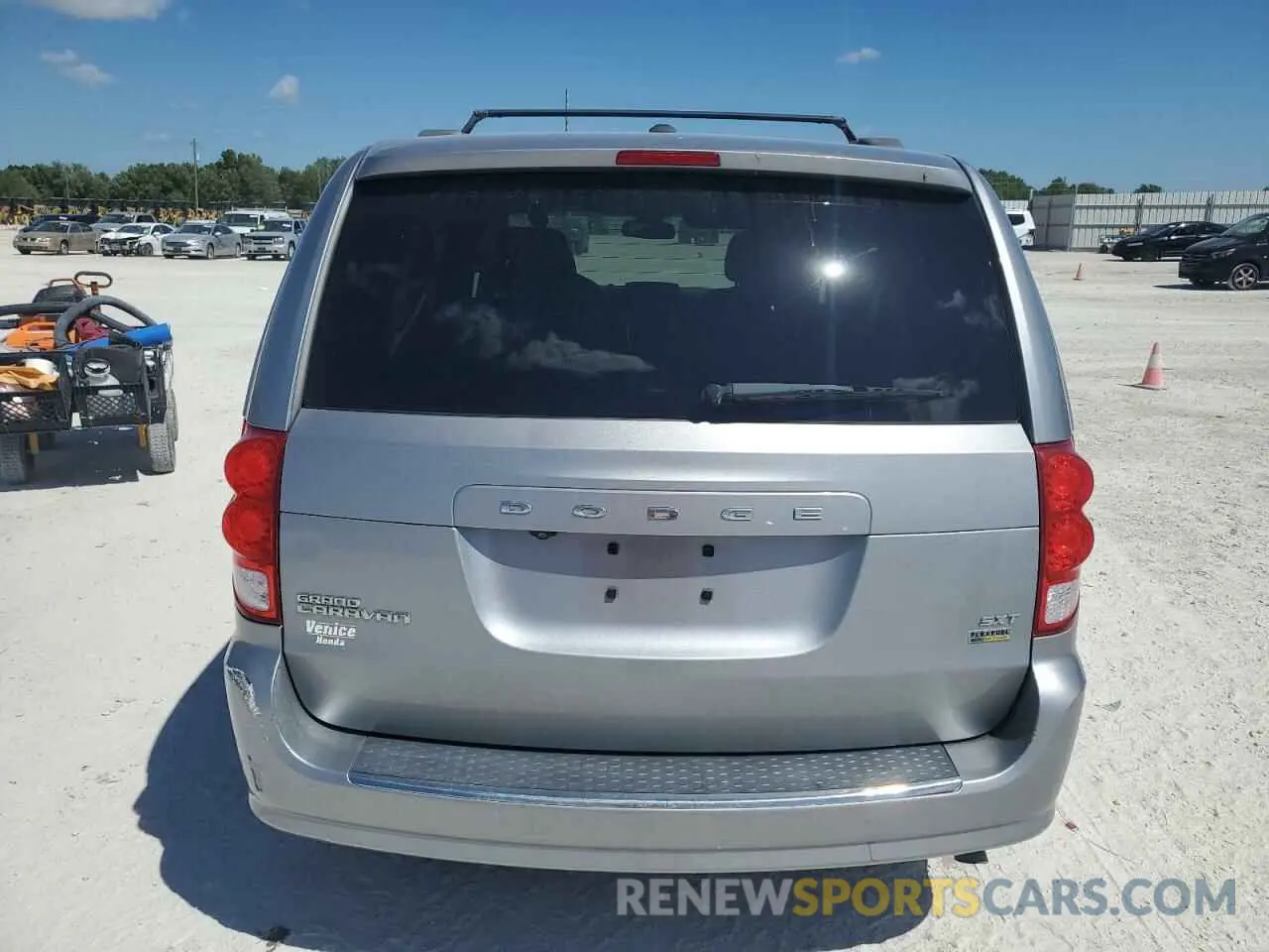 6 Photograph of a damaged car 2C4RDGCG4KR713182 DODGE CARAVAN 2019