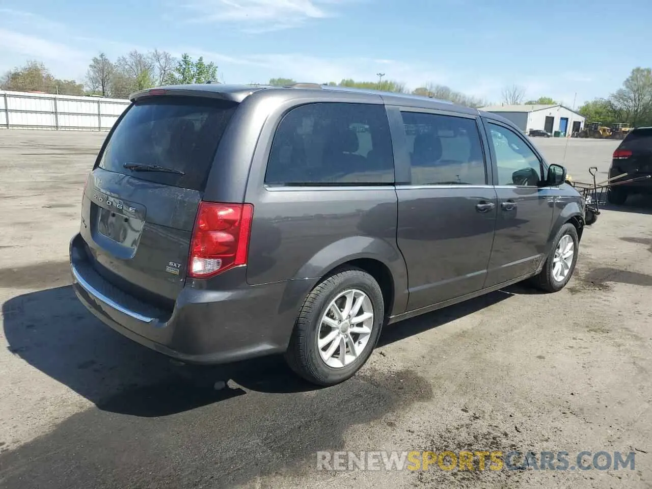 3 Photograph of a damaged car 2C4RDGCG4KR726241 DODGE CARAVAN 2019
