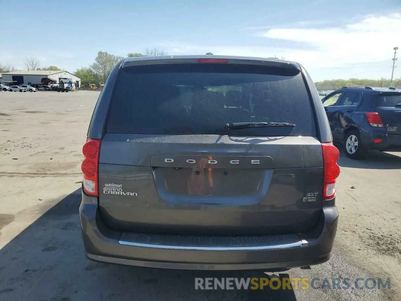 6 Photograph of a damaged car 2C4RDGCG4KR726241 DODGE CARAVAN 2019