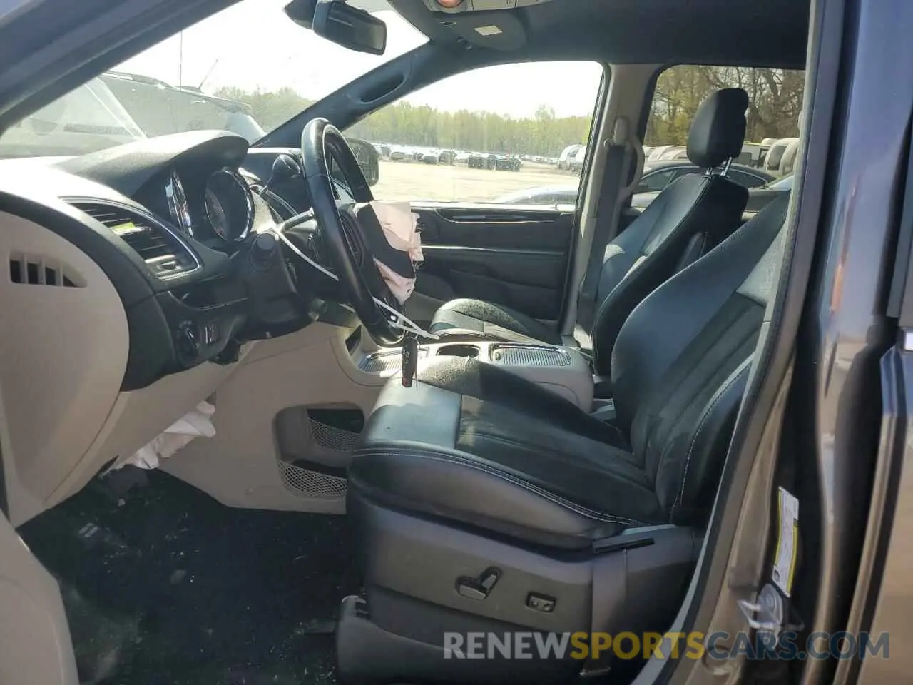 7 Photograph of a damaged car 2C4RDGCG4KR726241 DODGE CARAVAN 2019