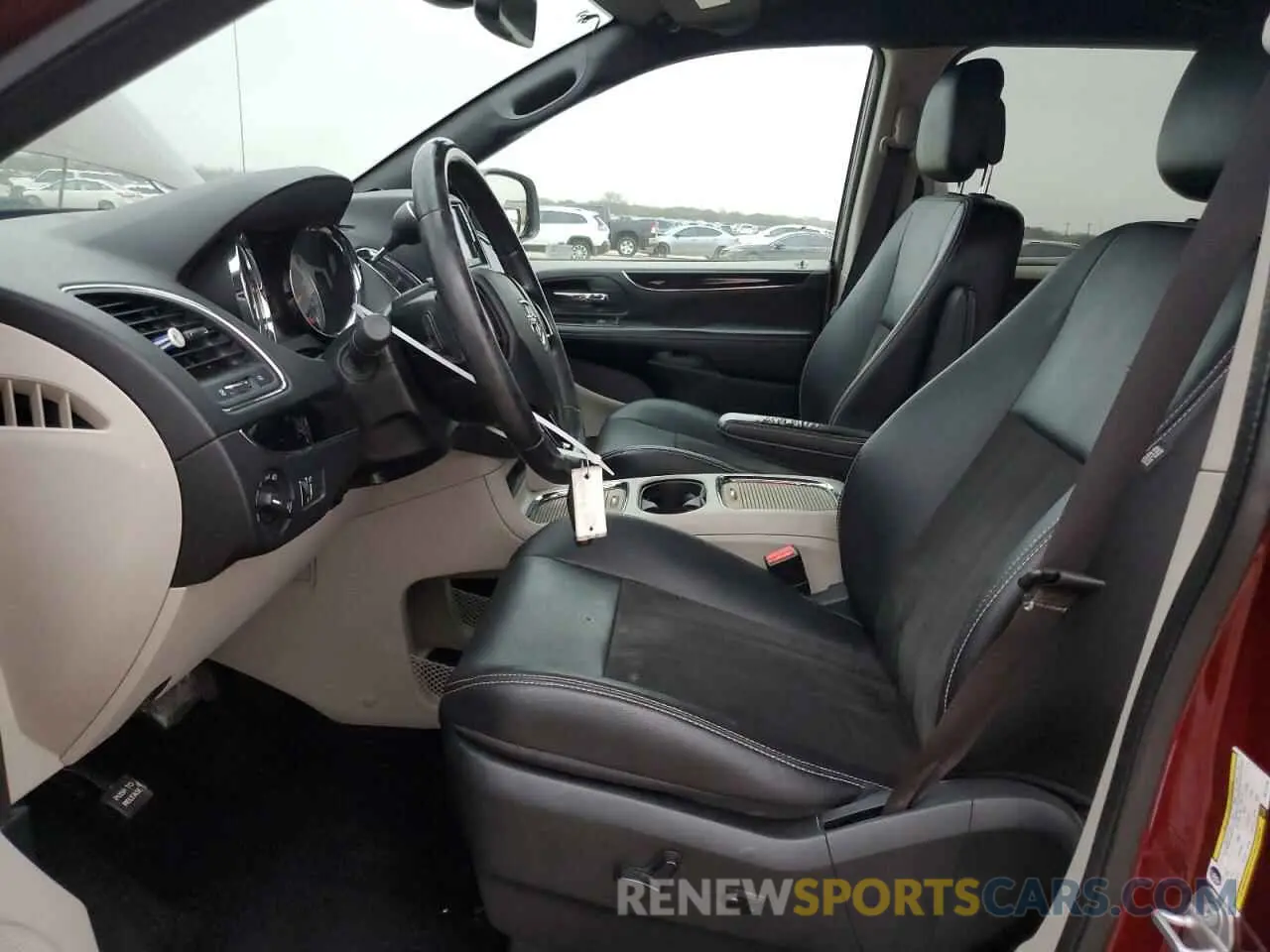 7 Photograph of a damaged car 2C4RDGCG4KR771258 DODGE CARAVAN 2019