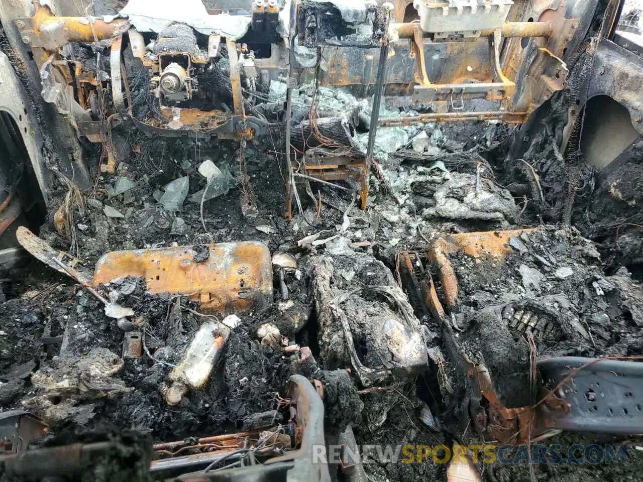 8 Photograph of a damaged car 2C4RDGCG5KR557833 DODGE CARAVAN 2019