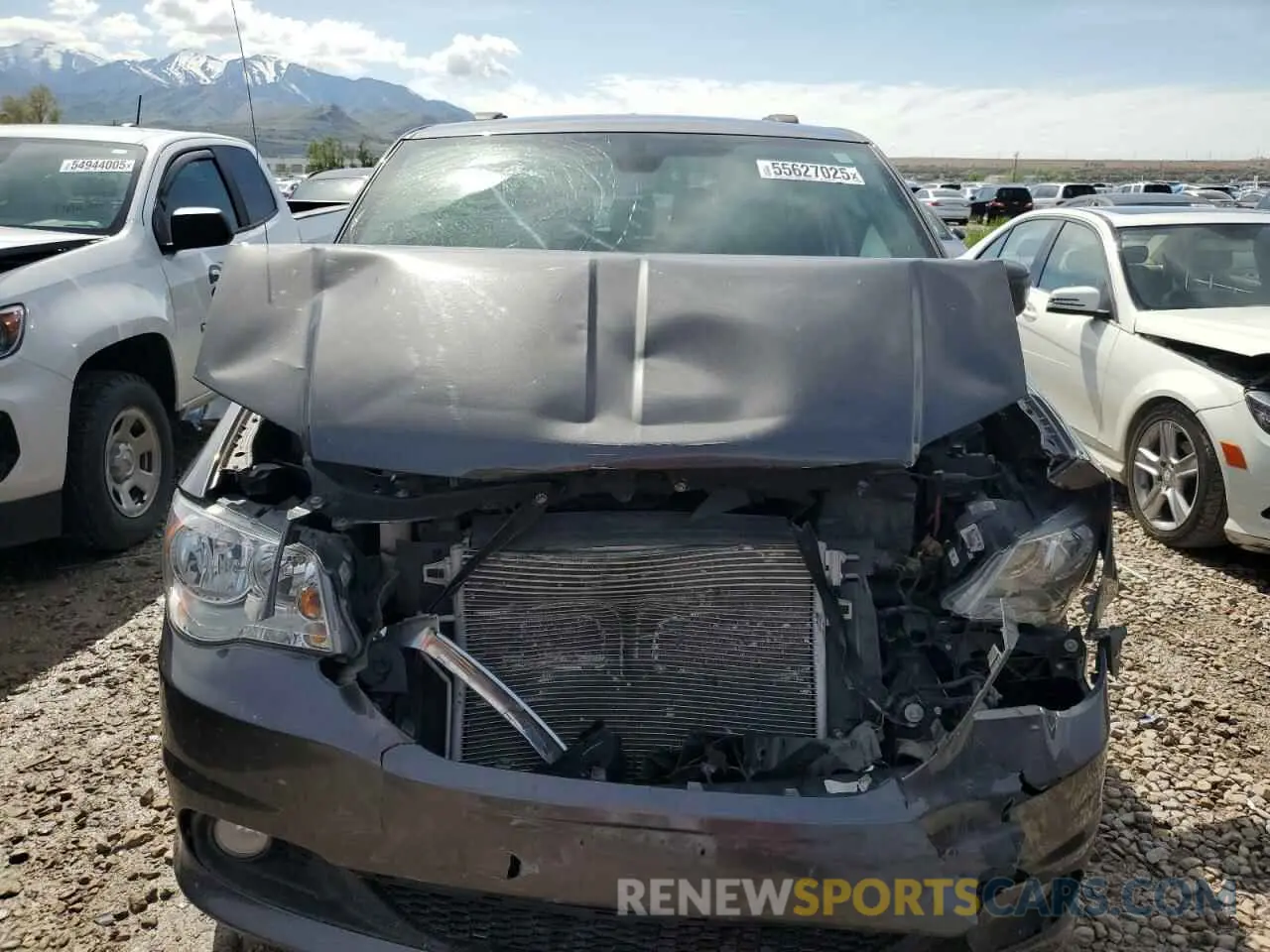 5 Photograph of a damaged car 2C4RDGCG5KR614693 DODGE CARAVAN 2019