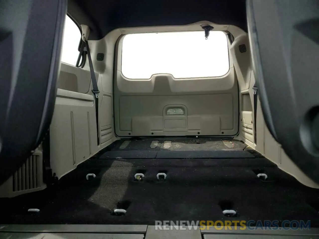 10 Photograph of a damaged car 2C4RDGCG5KR621790 DODGE CARAVAN 2019