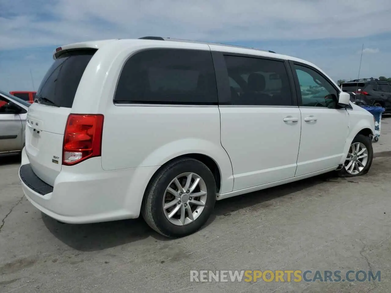 3 Photograph of a damaged car 2C4RDGCG5KR621790 DODGE CARAVAN 2019