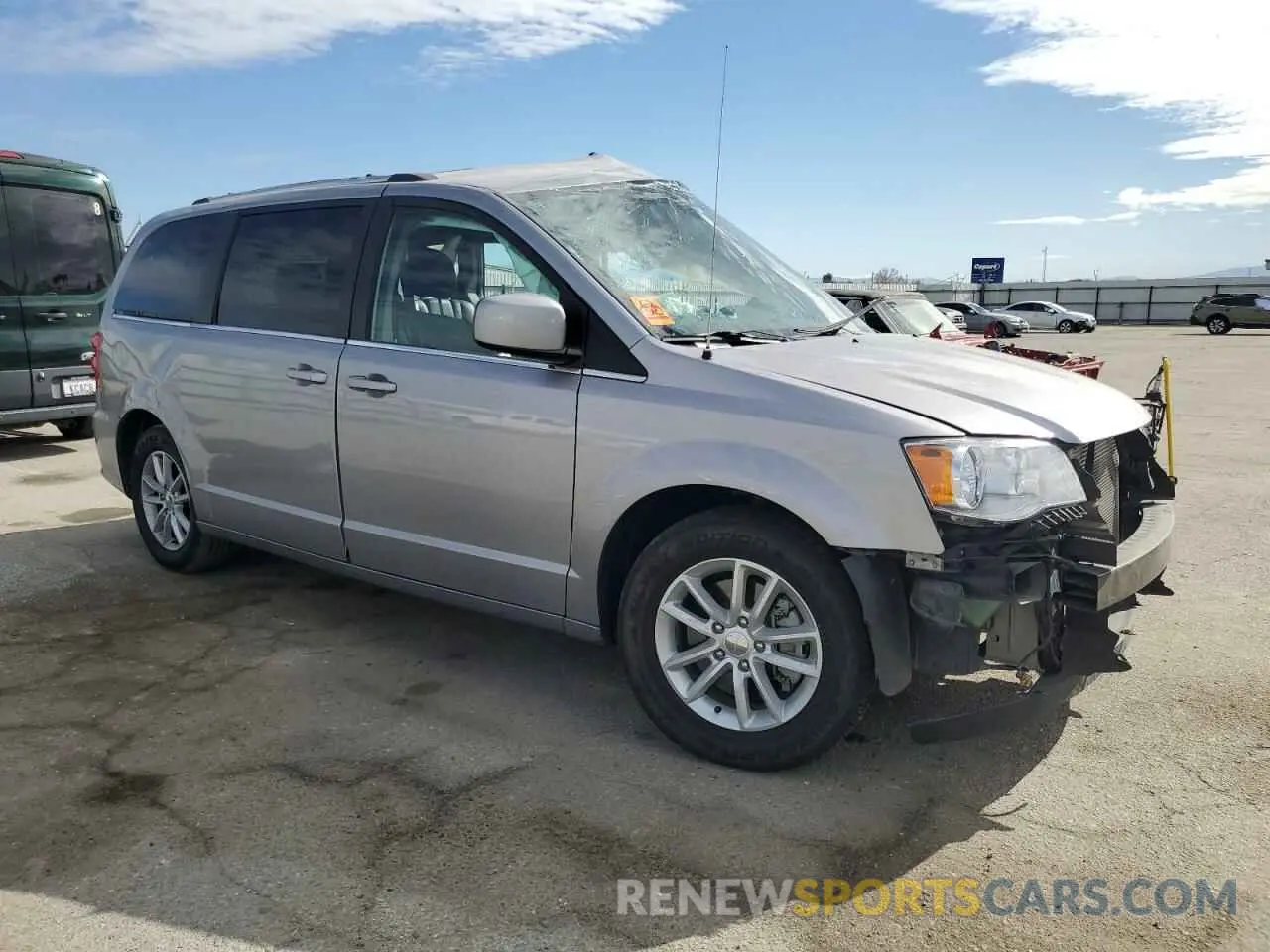 4 Photograph of a damaged car 2C4RDGCG5KR656426 DODGE CARAVAN 2019