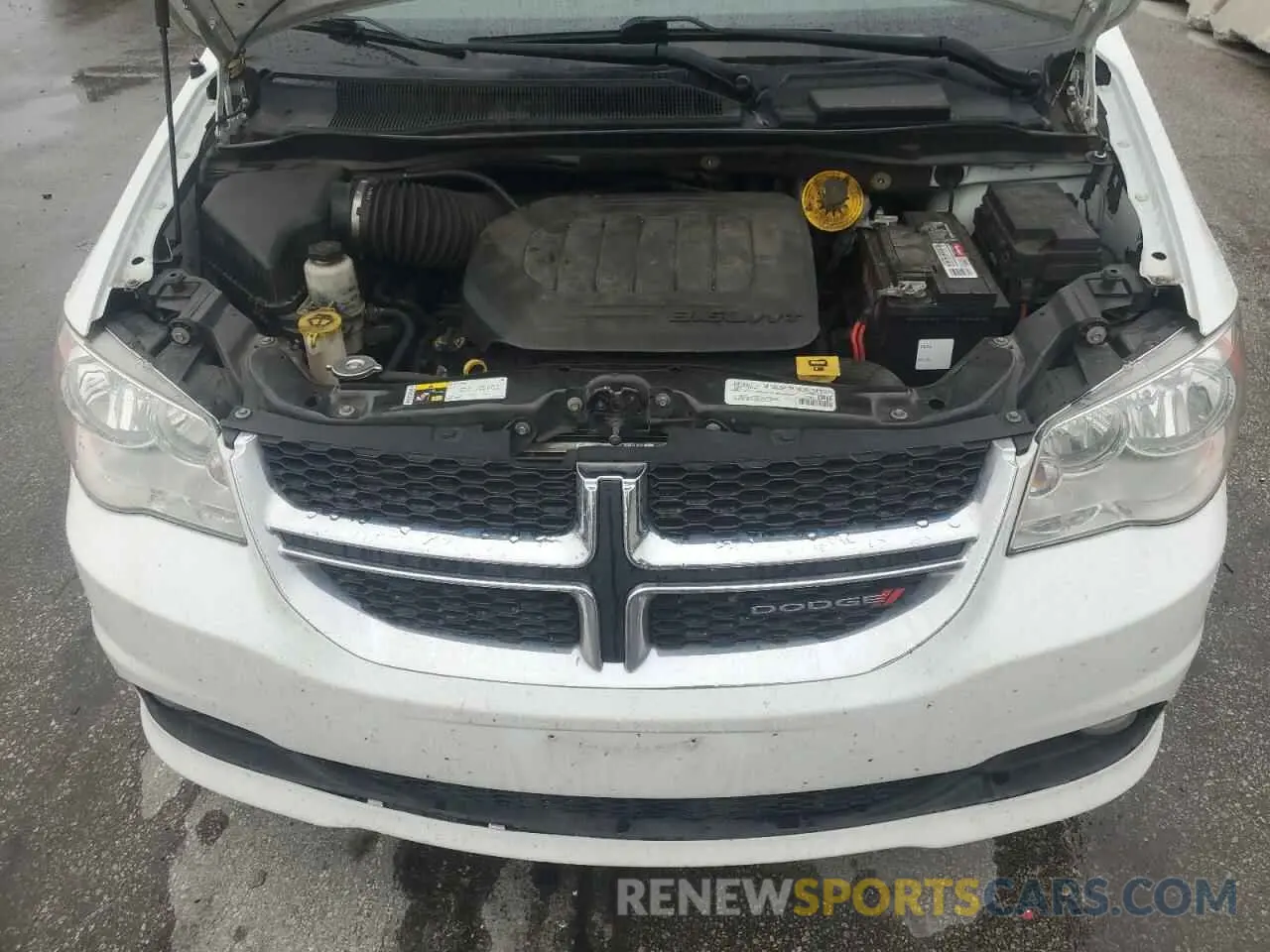12 Photograph of a damaged car 2C4RDGCG5KR754016 DODGE CARAVAN 2019