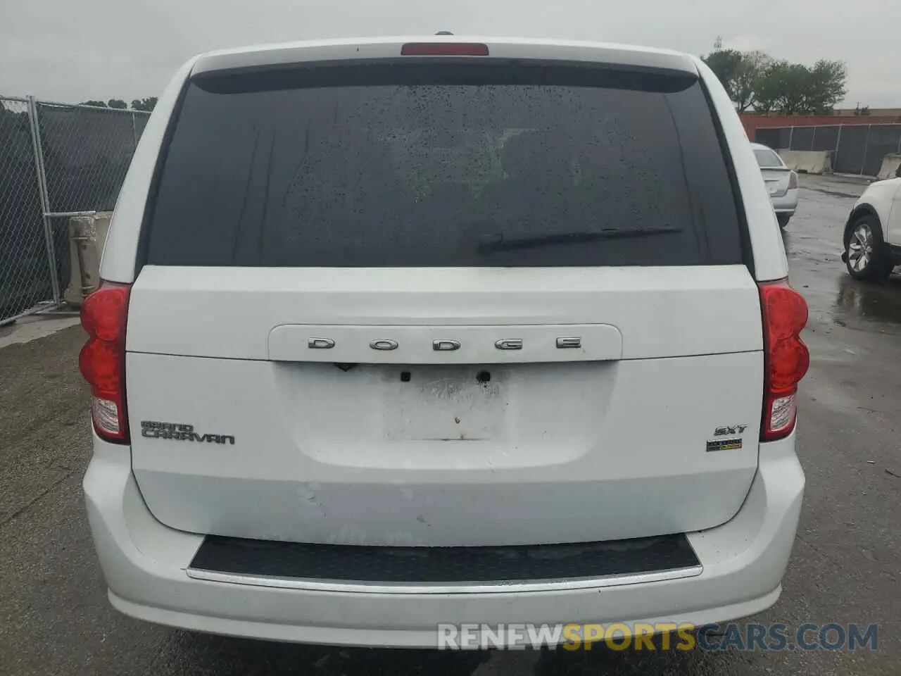 6 Photograph of a damaged car 2C4RDGCG5KR754016 DODGE CARAVAN 2019