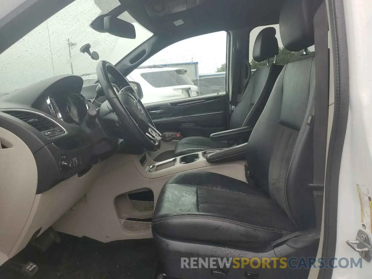 7 Photograph of a damaged car 2C4RDGCG5KR754016 DODGE CARAVAN 2019