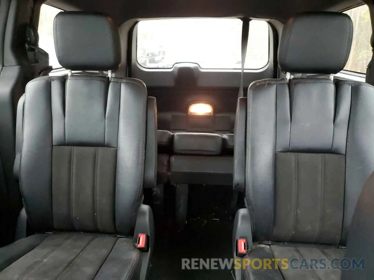 10 Photograph of a damaged car 2C4RDGCG5KR767719 DODGE CARAVAN 2019