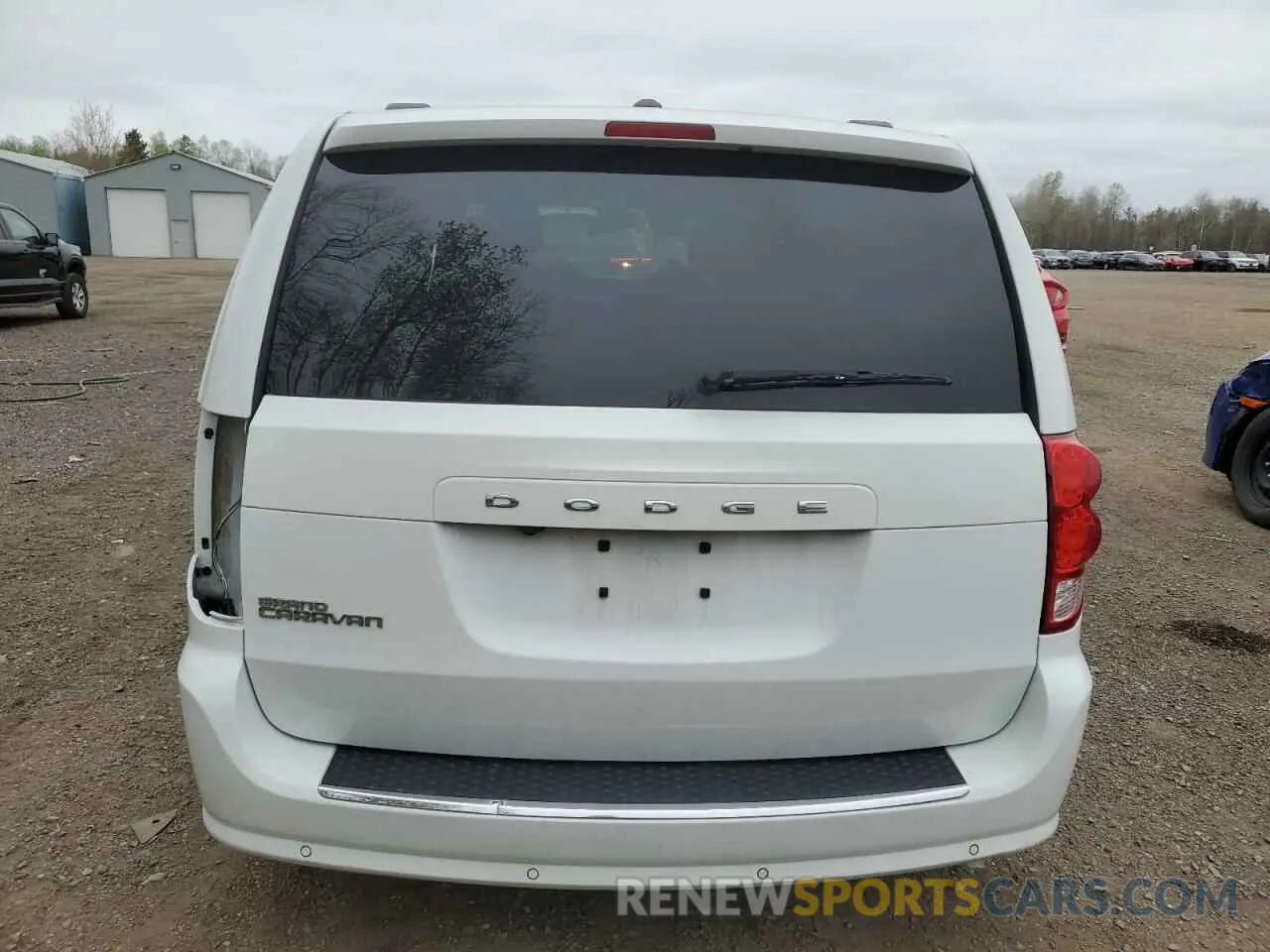 6 Photograph of a damaged car 2C4RDGCG5KR767719 DODGE CARAVAN 2019