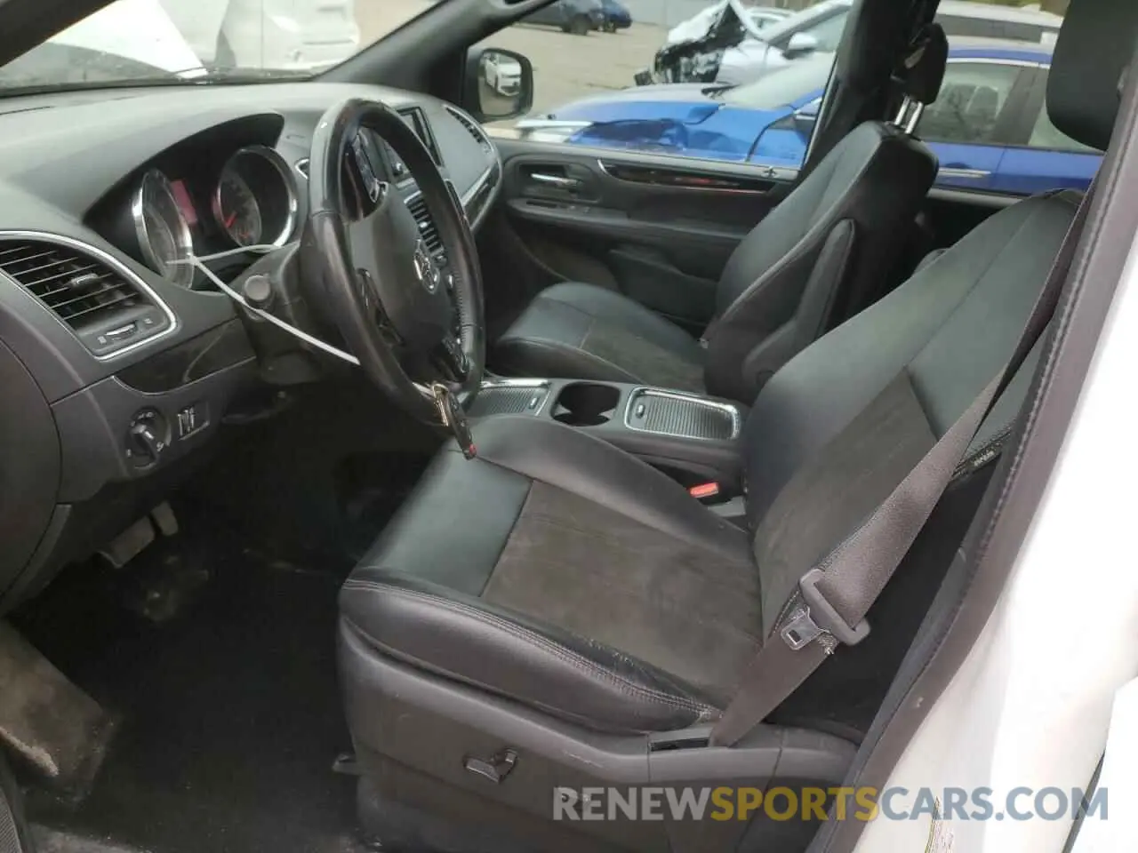 7 Photograph of a damaged car 2C4RDGCG5KR767719 DODGE CARAVAN 2019