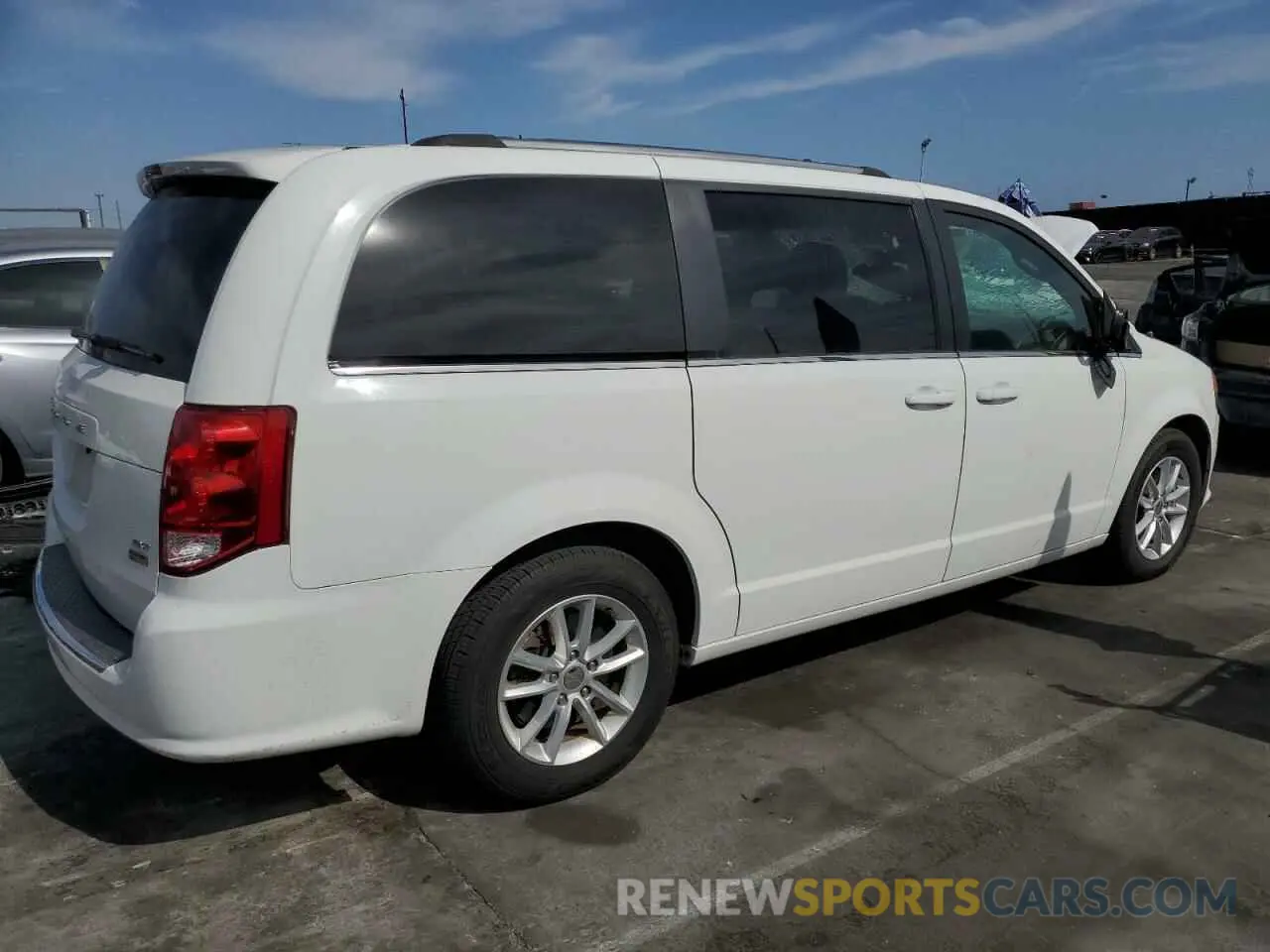 3 Photograph of a damaged car 2C4RDGCG5KR776274 DODGE CARAVAN 2019
