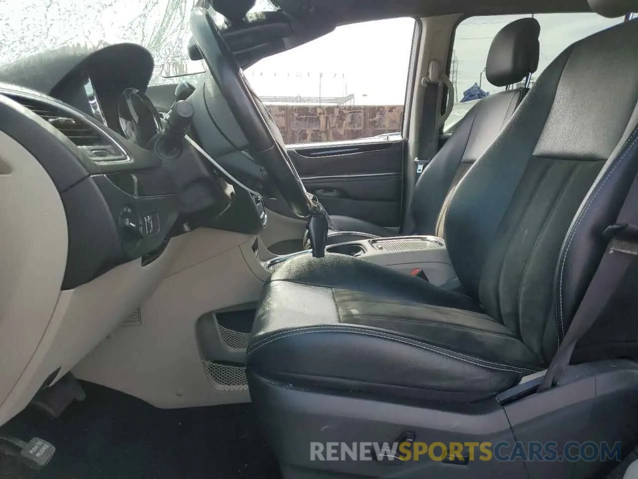 7 Photograph of a damaged car 2C4RDGCG5KR776274 DODGE CARAVAN 2019