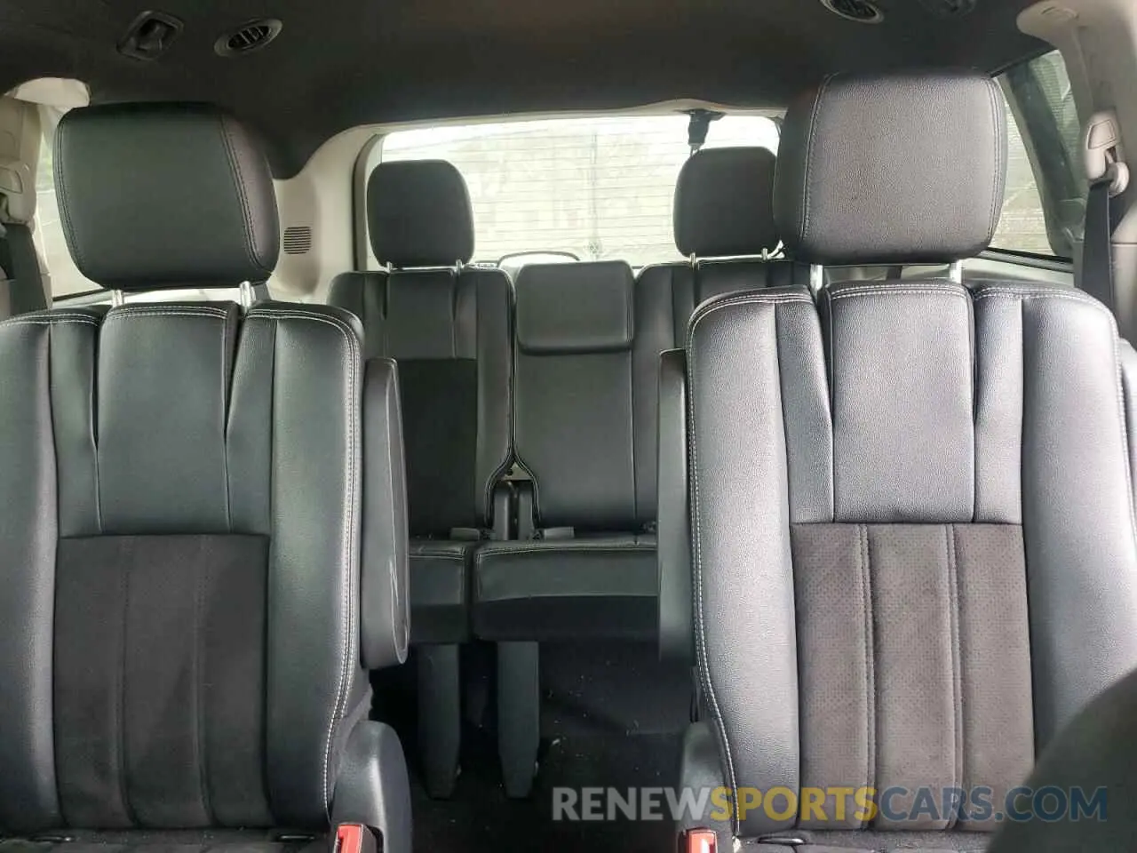 10 Photograph of a damaged car 2C4RDGCG5KR802467 DODGE CARAVAN 2019
