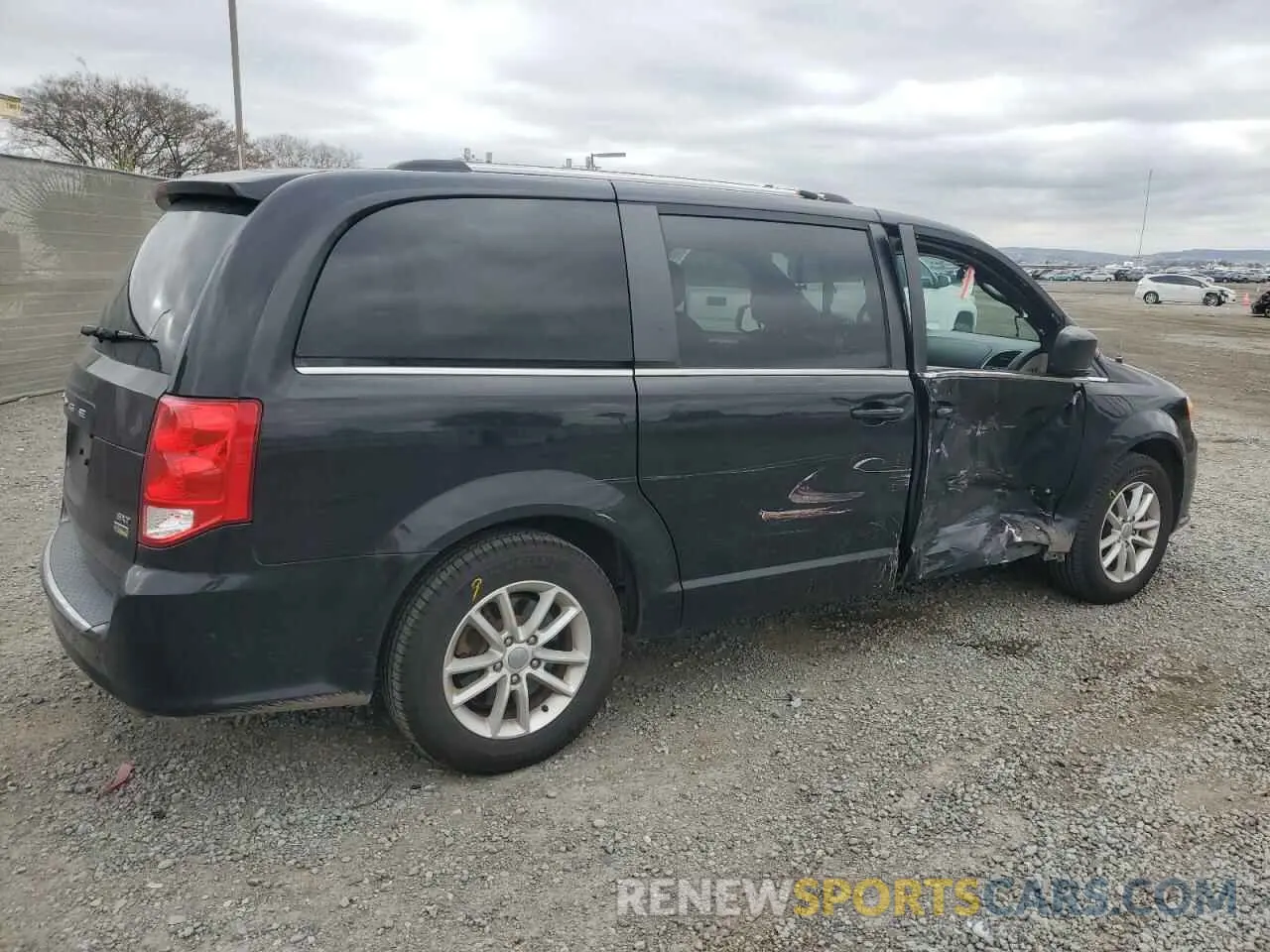 3 Photograph of a damaged car 2C4RDGCG5KR802467 DODGE CARAVAN 2019
