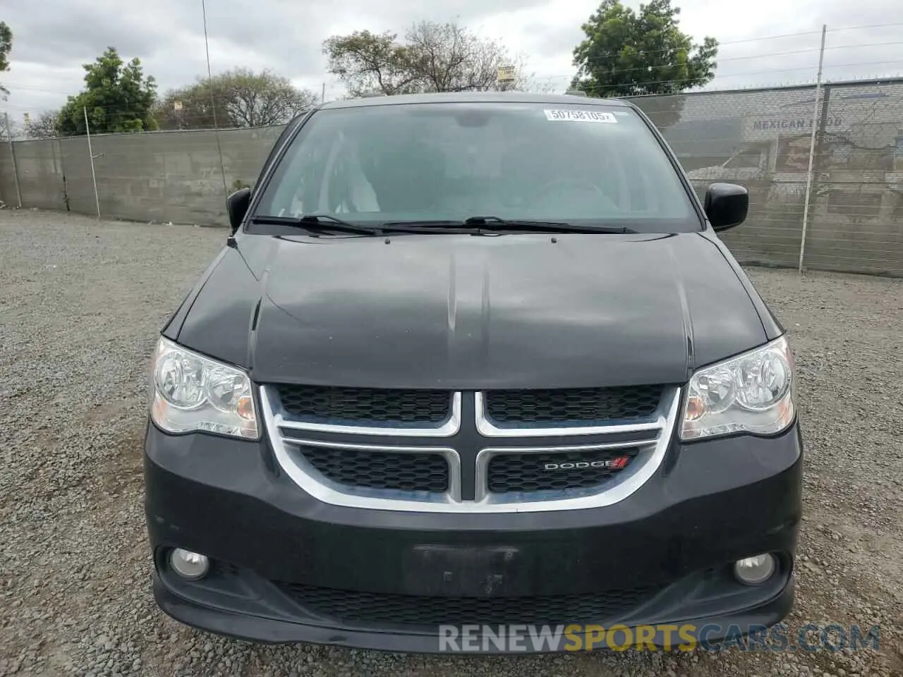 5 Photograph of a damaged car 2C4RDGCG5KR802467 DODGE CARAVAN 2019