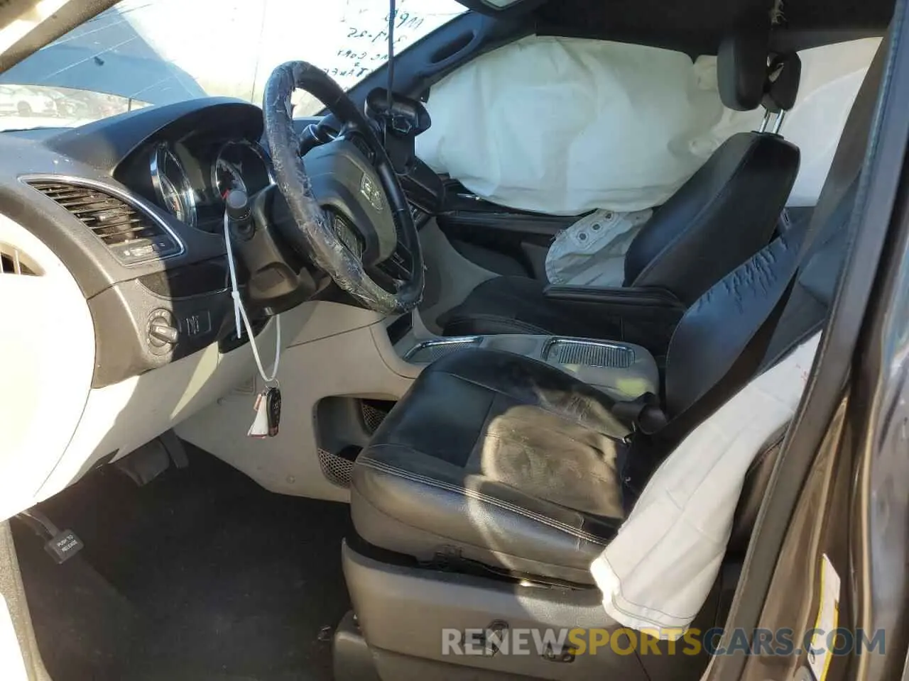 7 Photograph of a damaged car 2C4RDGCG6KR595927 DODGE CARAVAN 2019