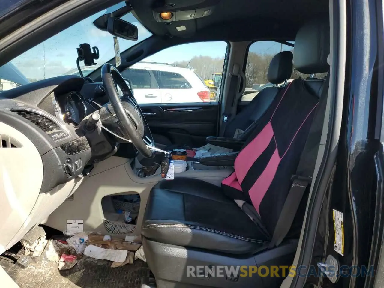 7 Photograph of a damaged car 2C4RDGCG6KR632636 DODGE CARAVAN 2019