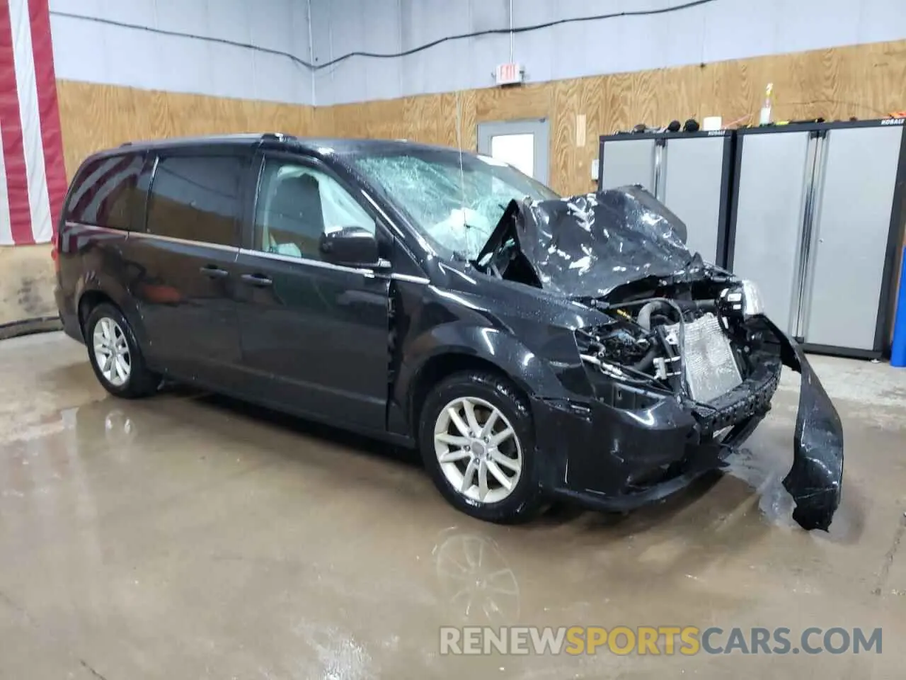 4 Photograph of a damaged car 2C4RDGCG6KR724801 DODGE CARAVAN 2019