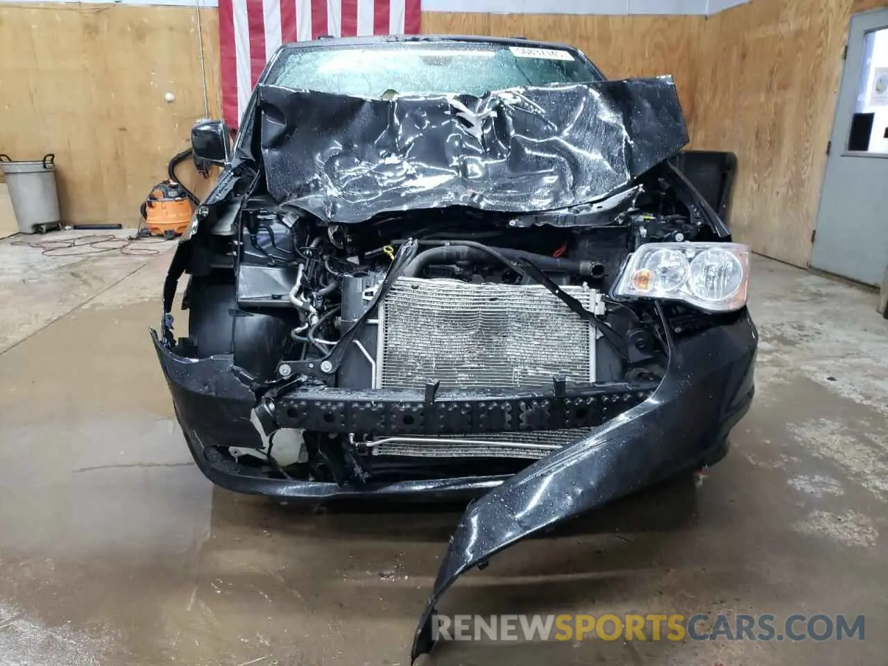 5 Photograph of a damaged car 2C4RDGCG6KR724801 DODGE CARAVAN 2019