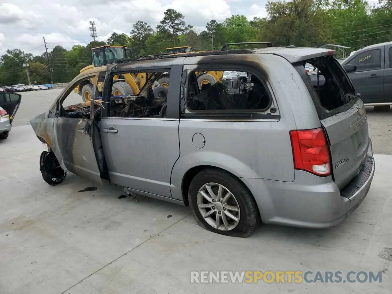 2 Photograph of a damaged car 2C4RDGCG6KR753912 DODGE CARAVAN 2019