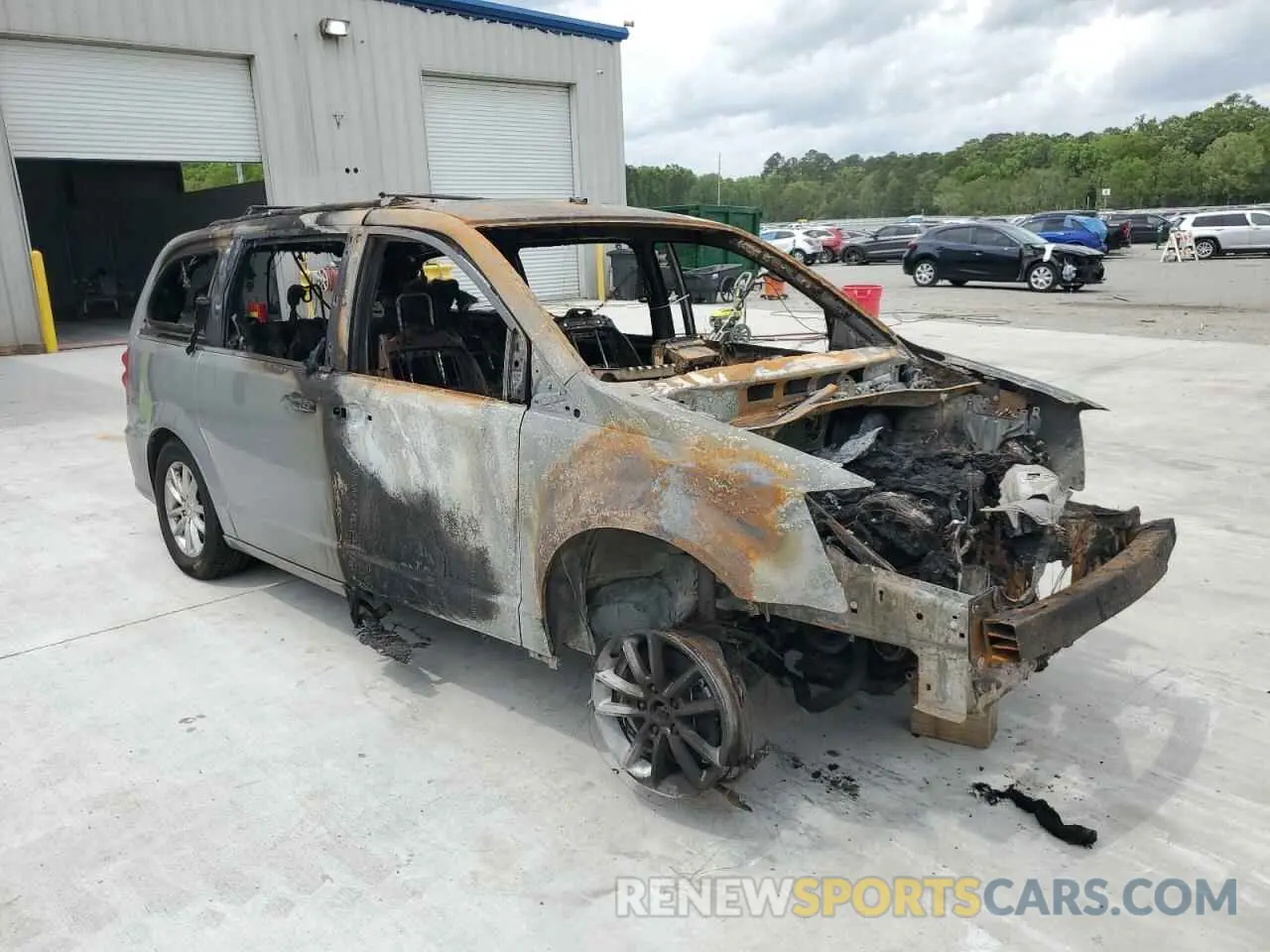 4 Photograph of a damaged car 2C4RDGCG6KR753912 DODGE CARAVAN 2019
