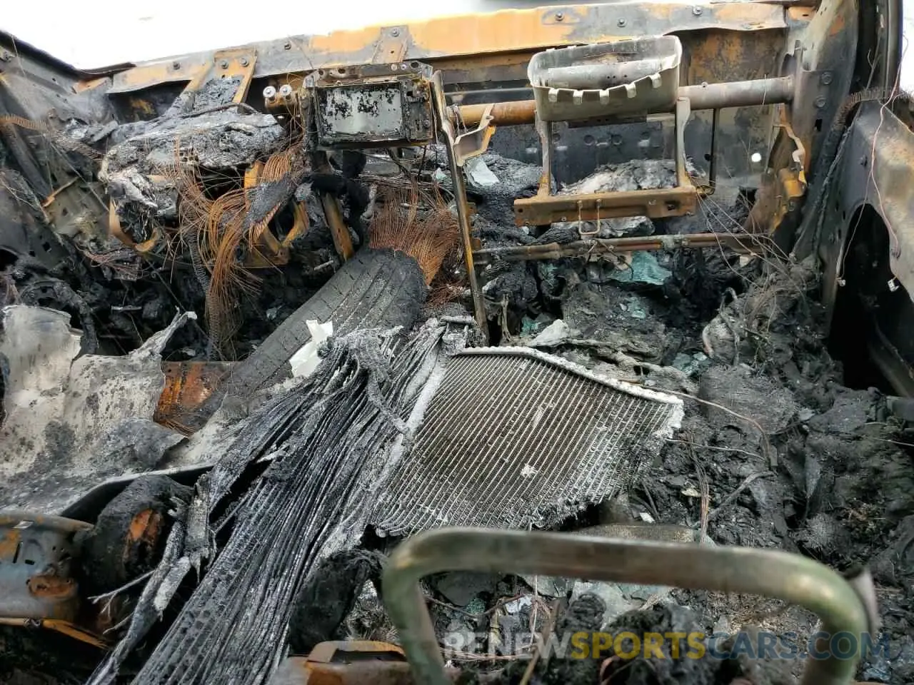 8 Photograph of a damaged car 2C4RDGCG6KR753912 DODGE CARAVAN 2019