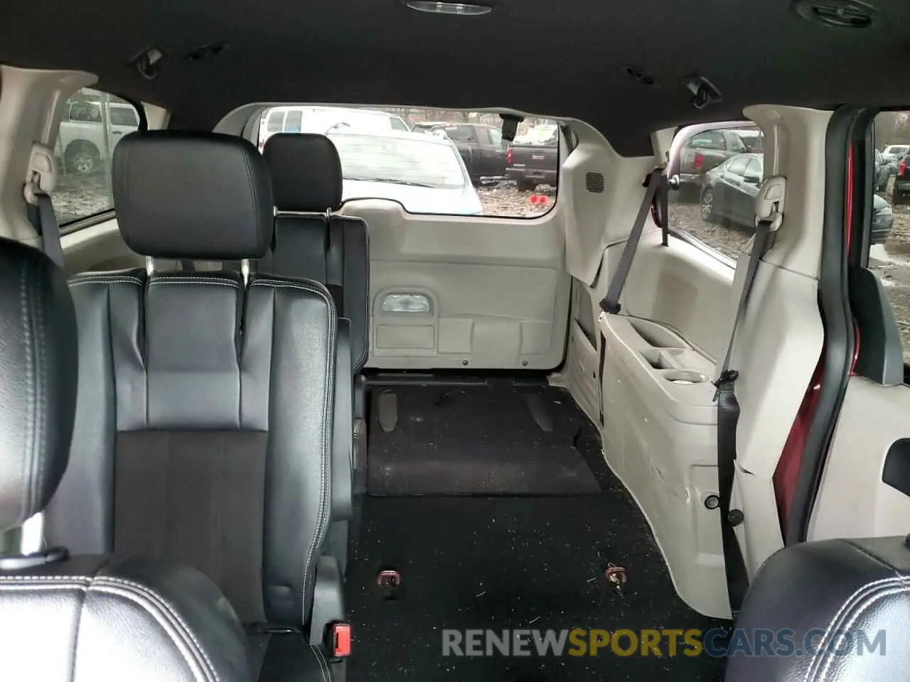 10 Photograph of a damaged car 2C4RDGCG6KR771648 DODGE CARAVAN 2019
