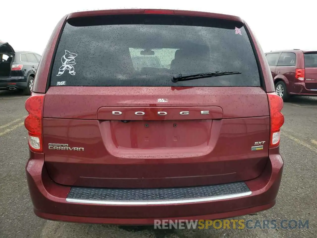 6 Photograph of a damaged car 2C4RDGCG6KR774386 DODGE CARAVAN 2019