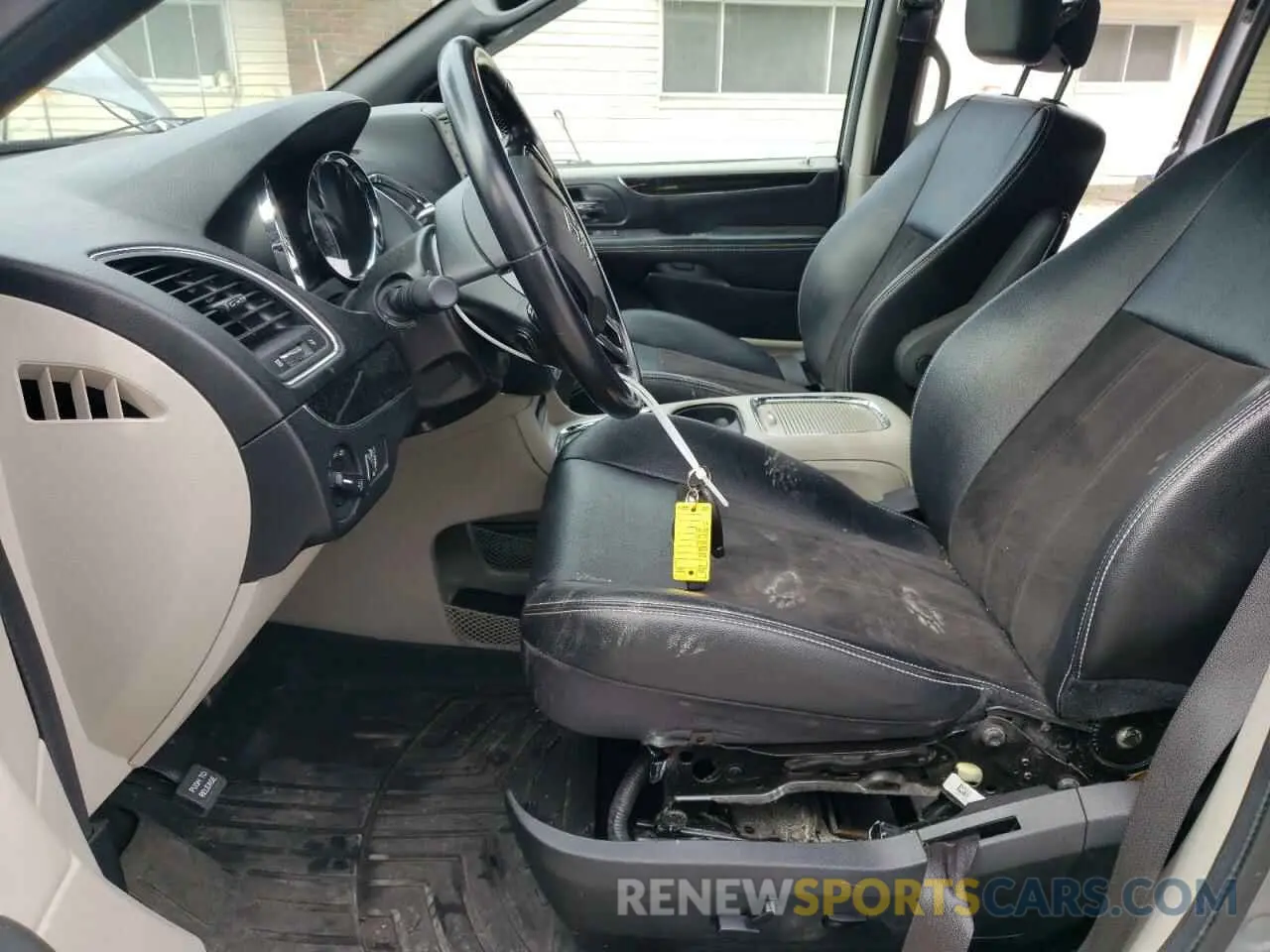 7 Photograph of a damaged car 2C4RDGCG6KR800596 DODGE CARAVAN 2019