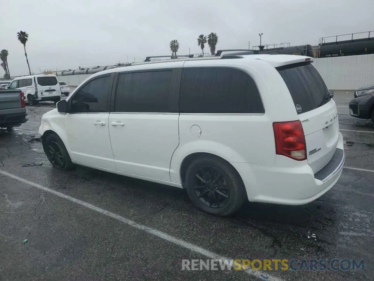 2 Photograph of a damaged car 2C4RDGCG7KR518693 DODGE CARAVAN 2019