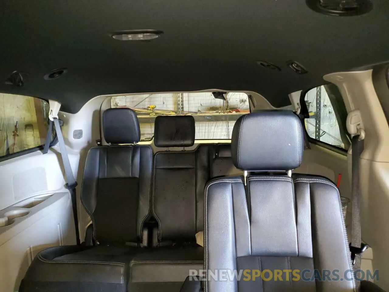 10 Photograph of a damaged car 2C4RDGCG7KR519424 DODGE CARAVAN 2019