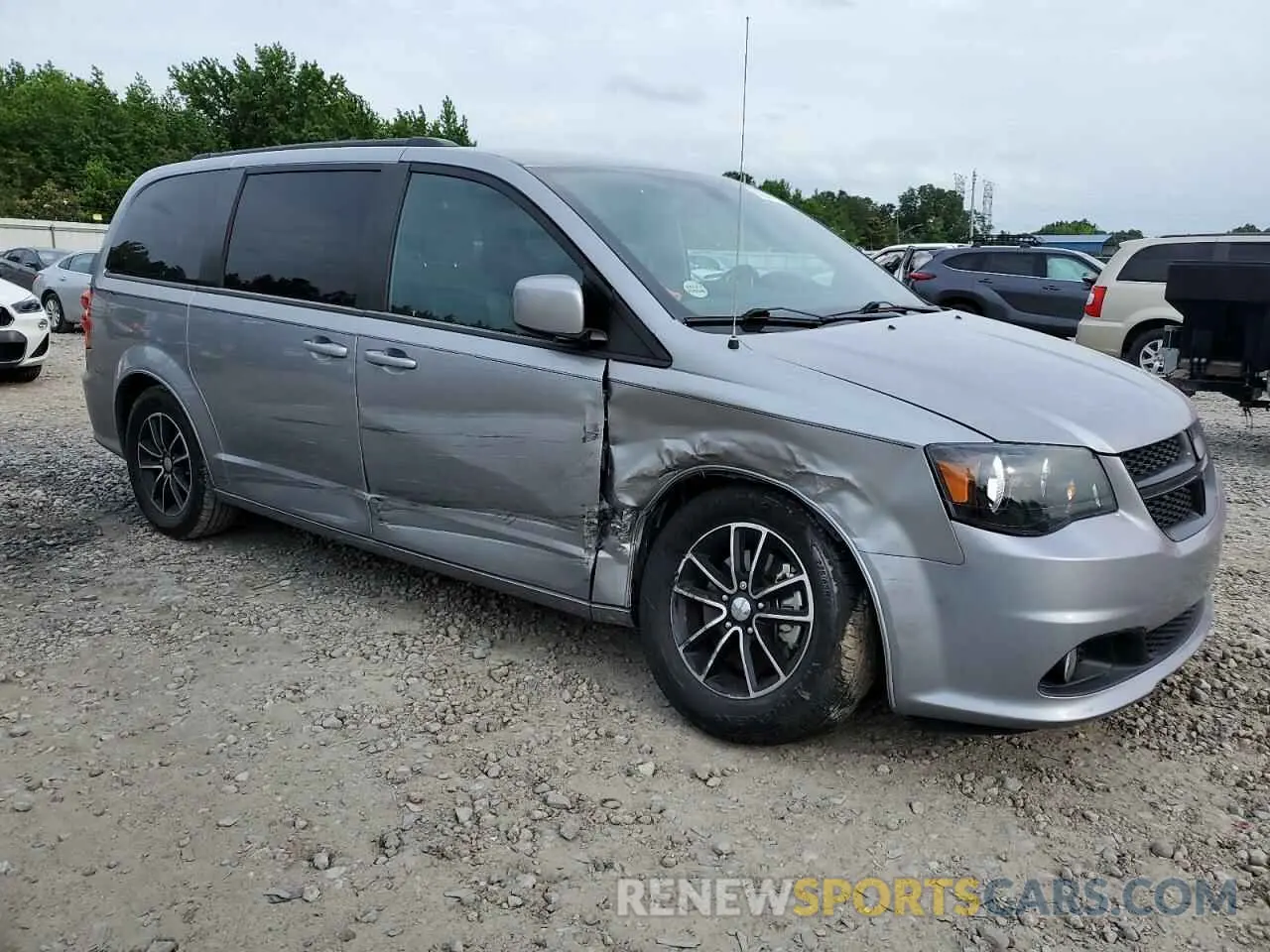 4 Photograph of a damaged car 2C4RDGCG7KR530987 DODGE CARAVAN 2019