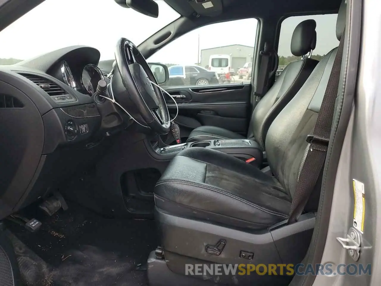 7 Photograph of a damaged car 2C4RDGCG7KR530987 DODGE CARAVAN 2019