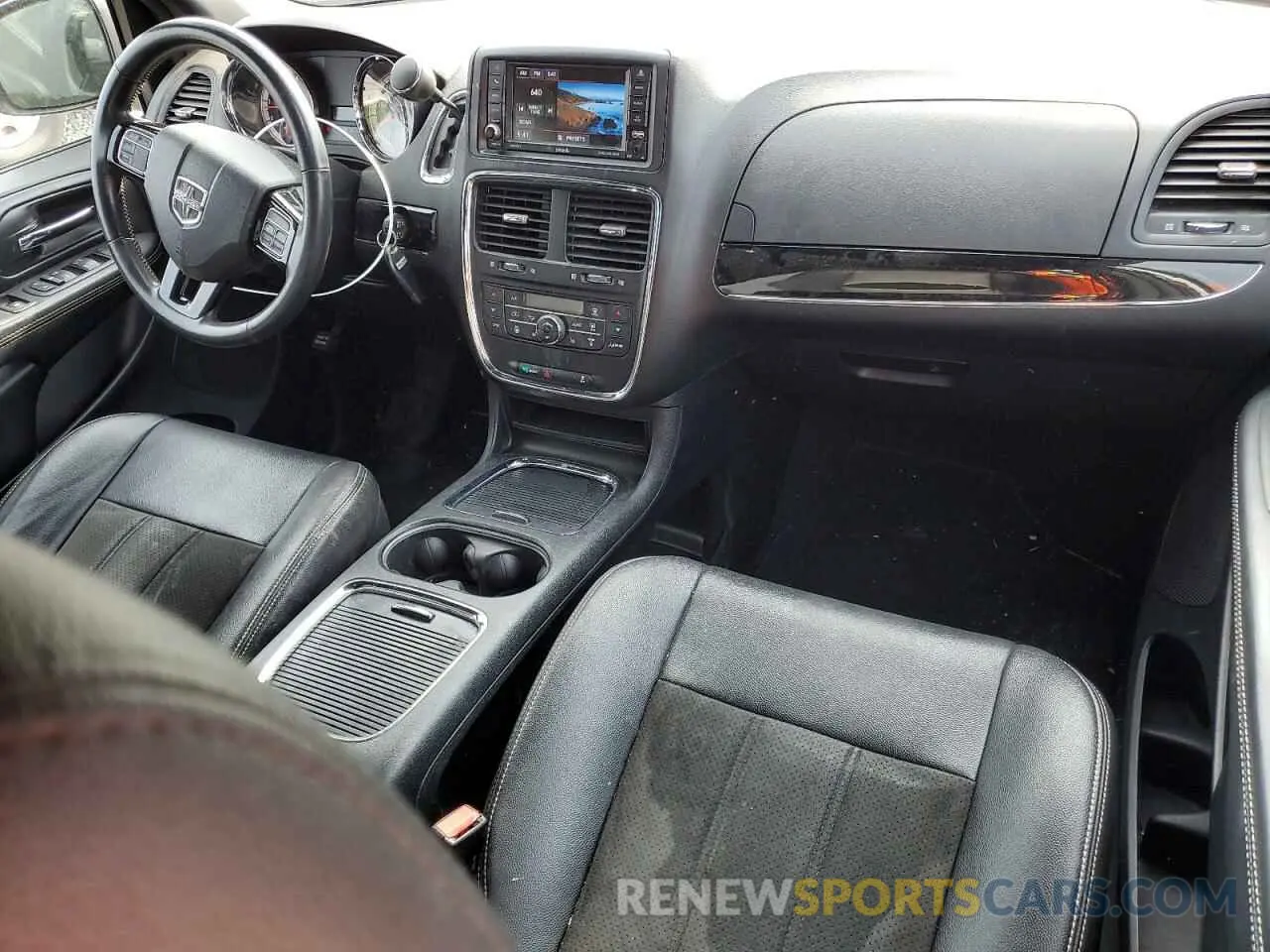 8 Photograph of a damaged car 2C4RDGCG7KR530987 DODGE CARAVAN 2019