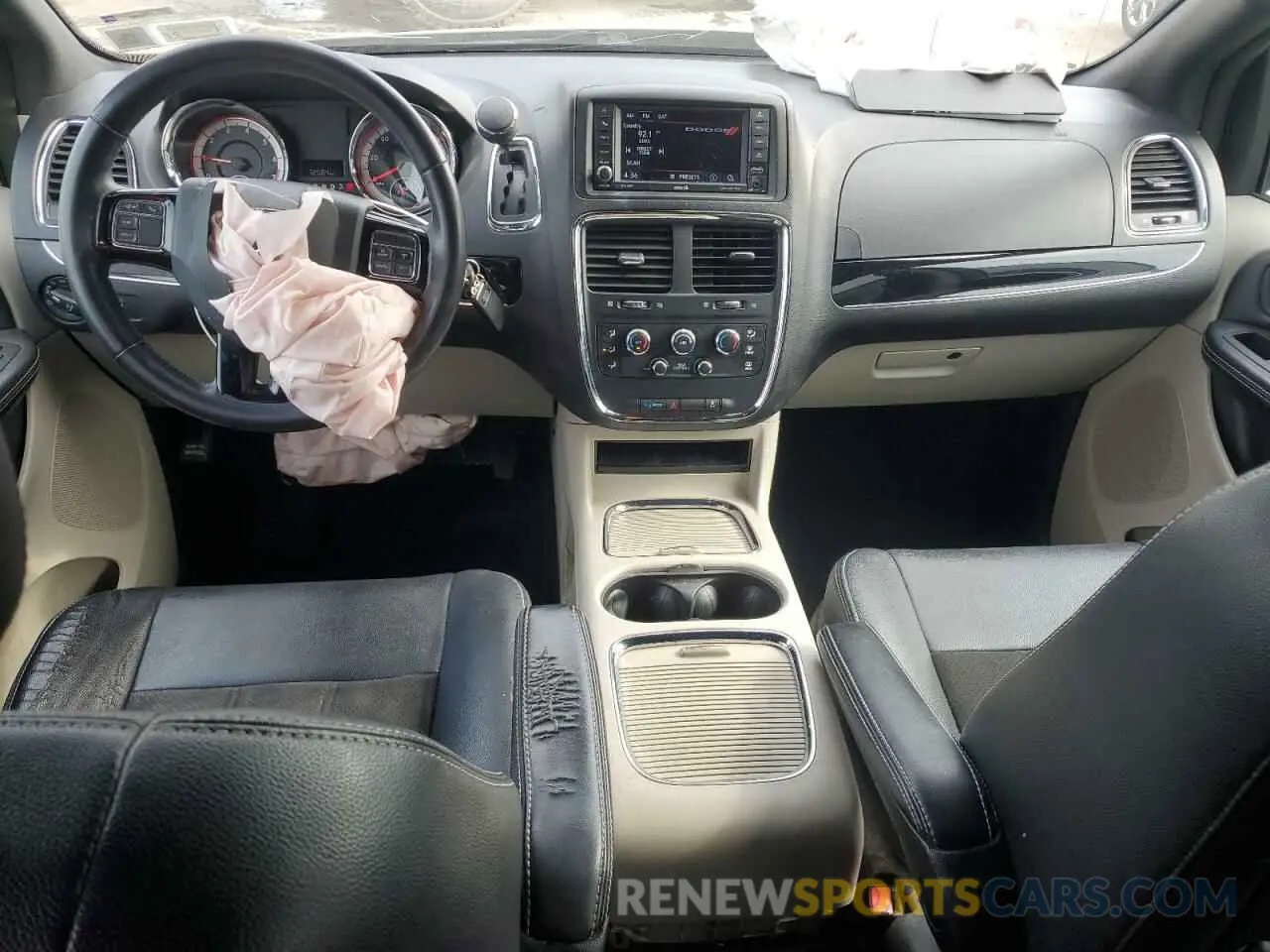 8 Photograph of a damaged car 2C4RDGCG7KR596391 DODGE CARAVAN 2019