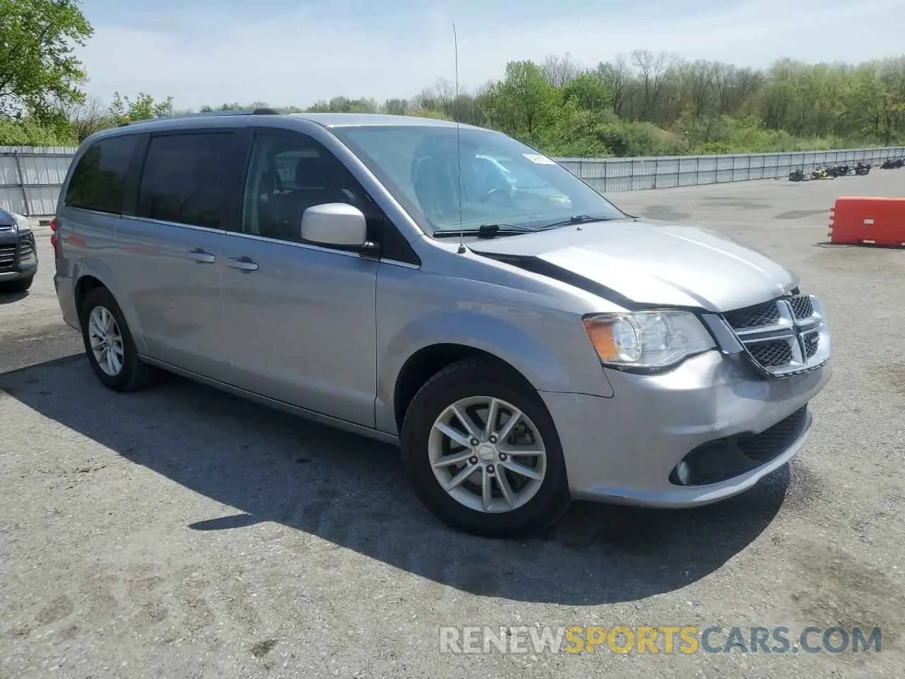 4 Photograph of a damaged car 2C4RDGCG7KR622259 DODGE CARAVAN 2019