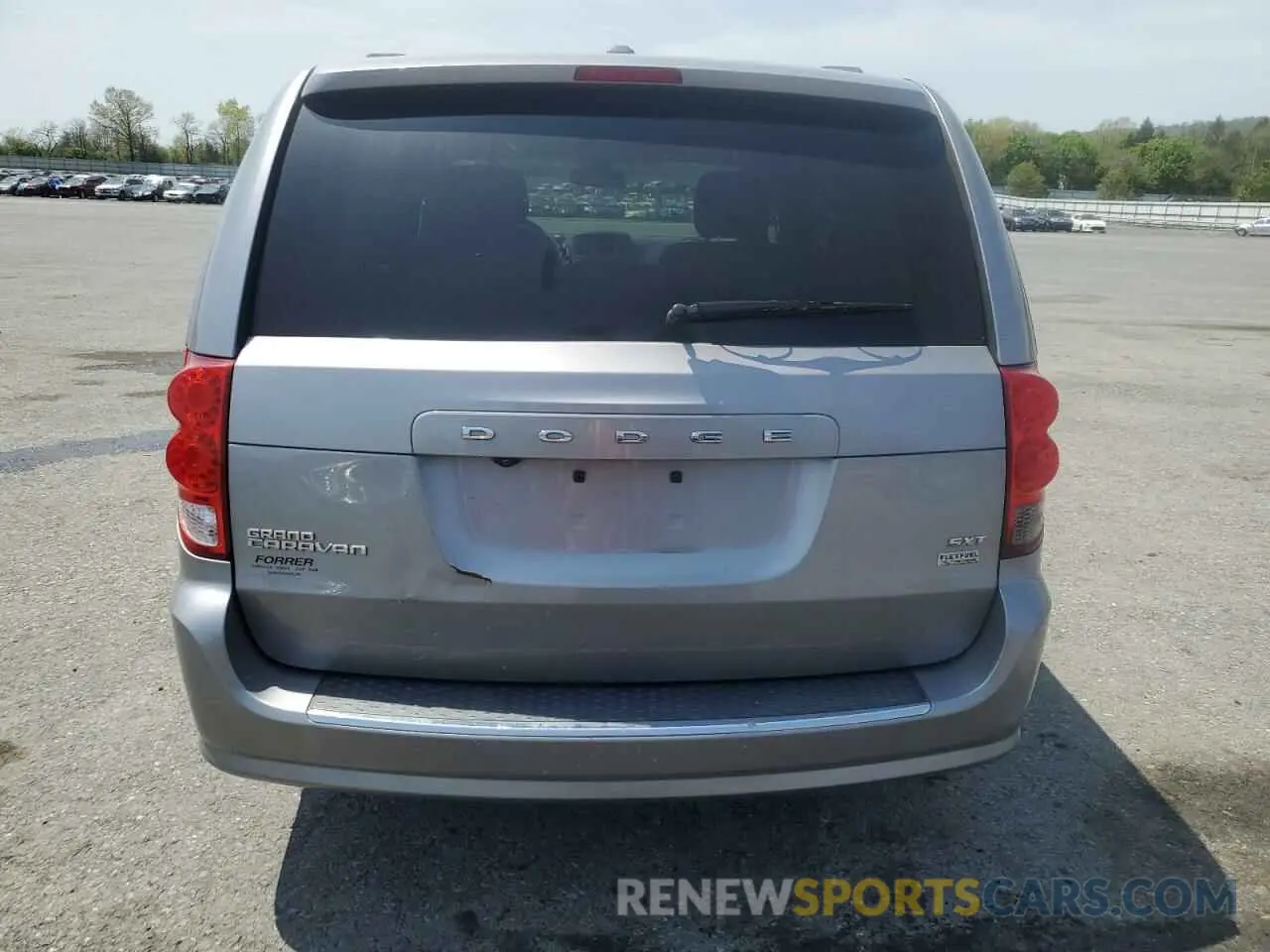 6 Photograph of a damaged car 2C4RDGCG7KR622259 DODGE CARAVAN 2019
