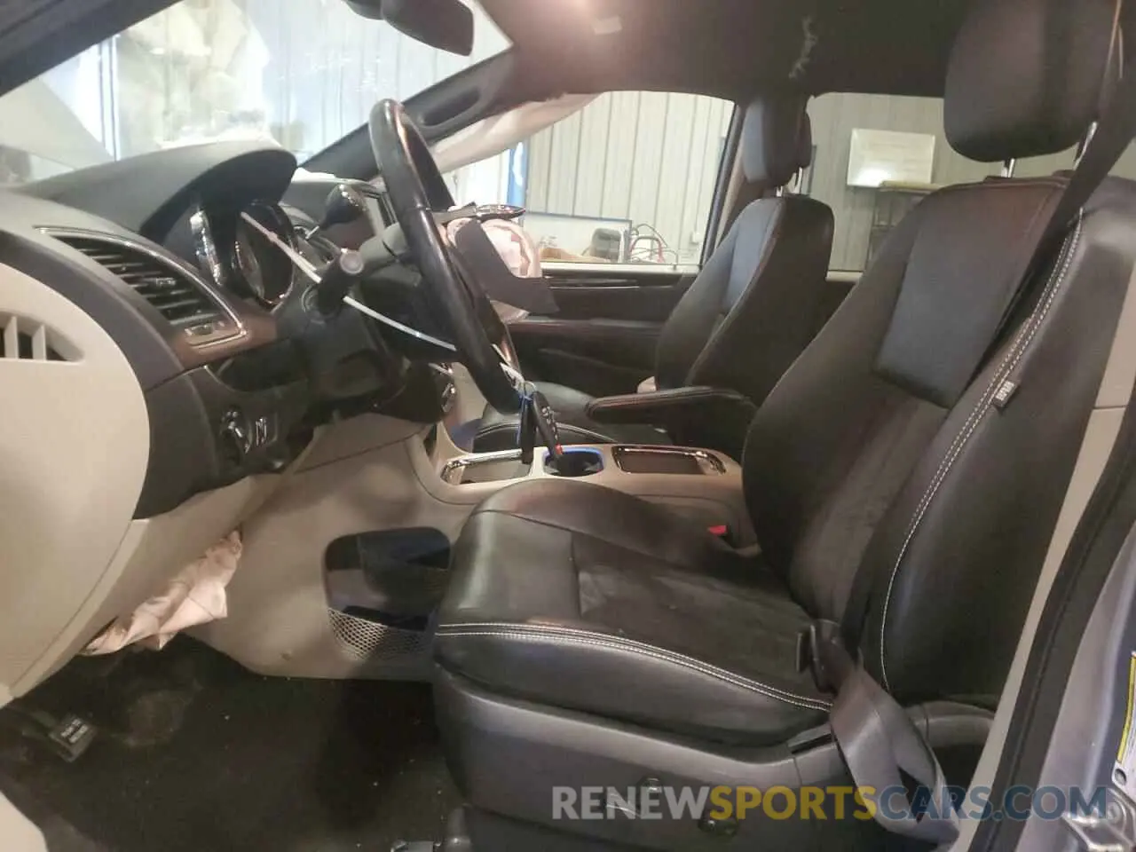 7 Photograph of a damaged car 2C4RDGCG7KR634959 DODGE CARAVAN 2019